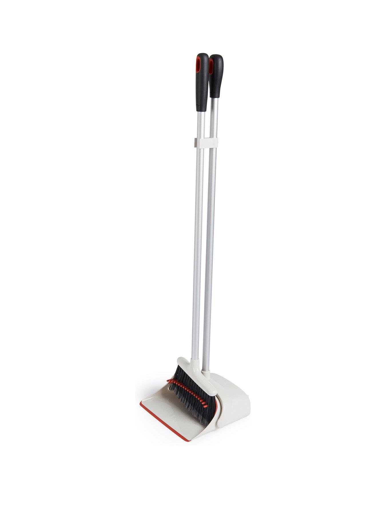 oxo-upright-sweep-setfront
