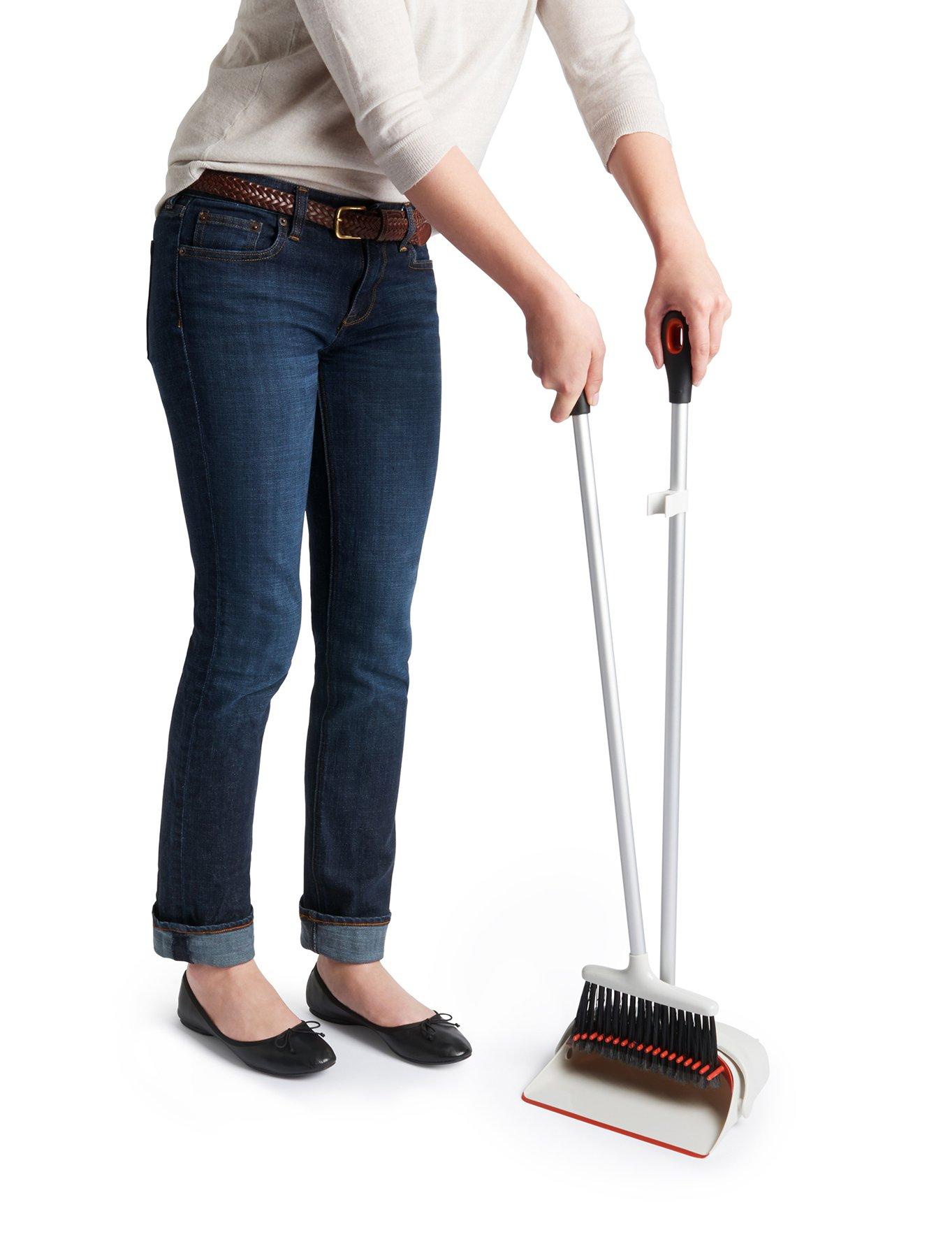 oxo-upright-sweep-setstillFront