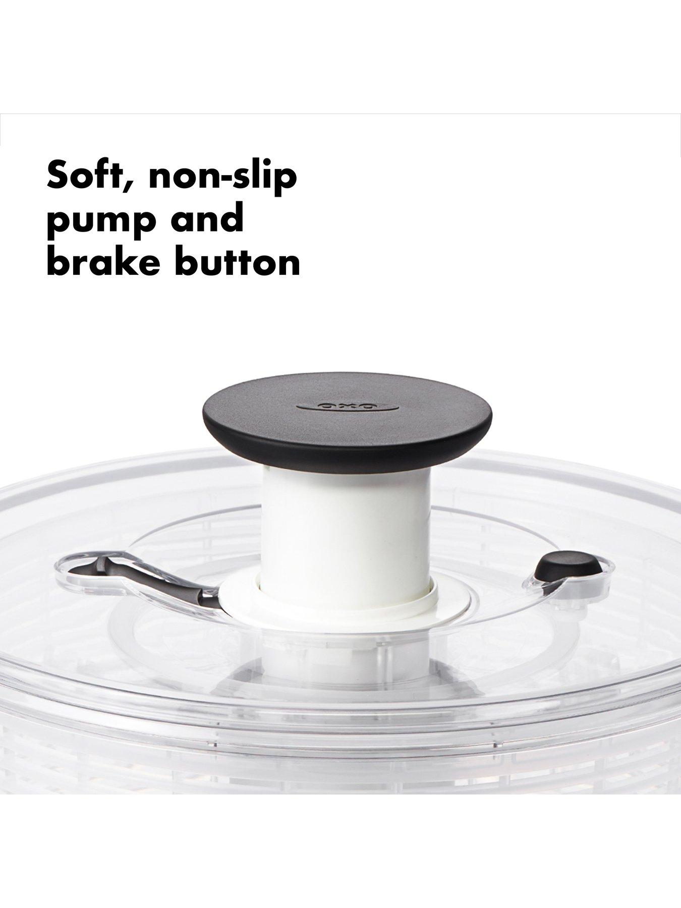 oxo-salad-spinner-40outfit