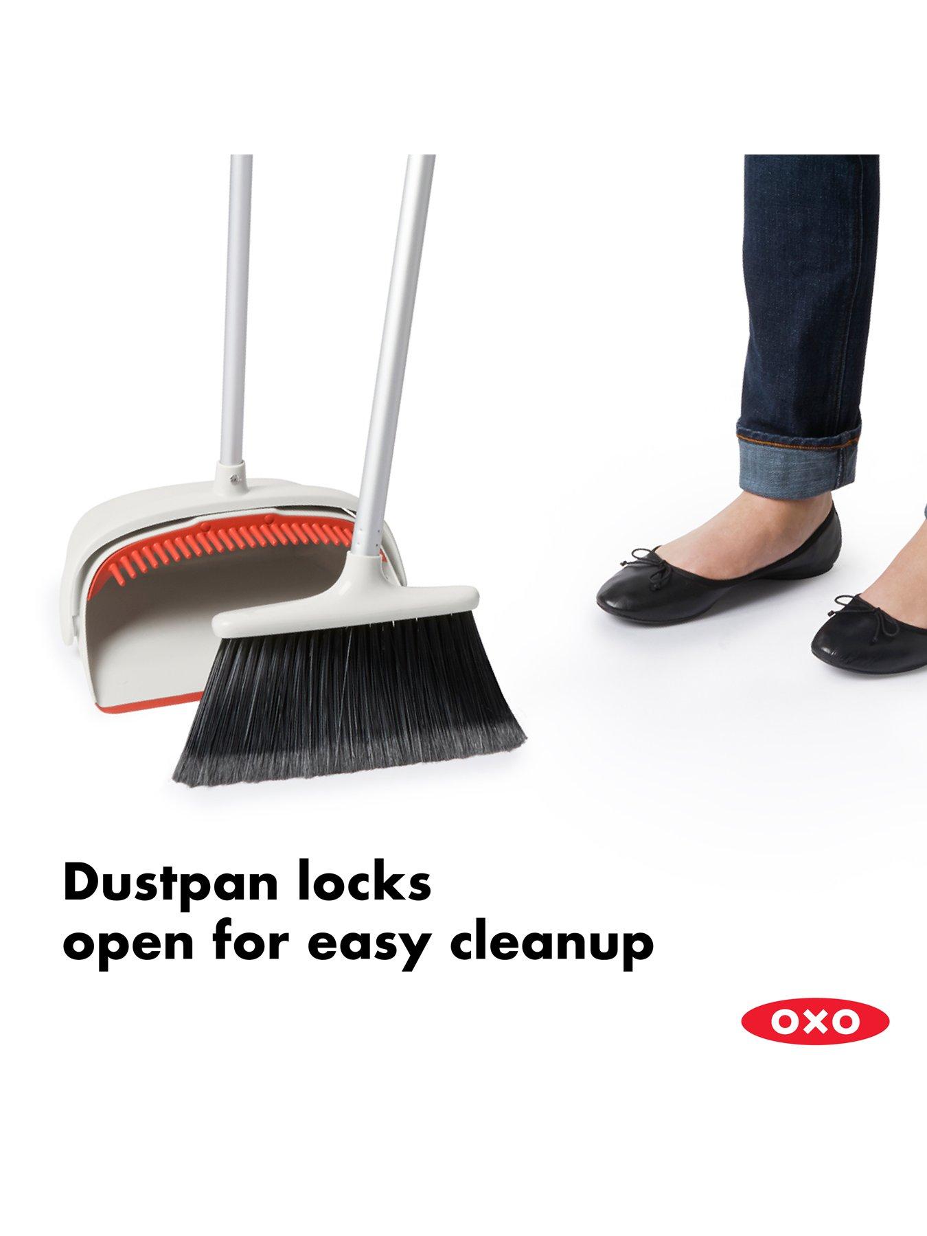 oxo-large-sweep-set-with-extendable-broomoutfit