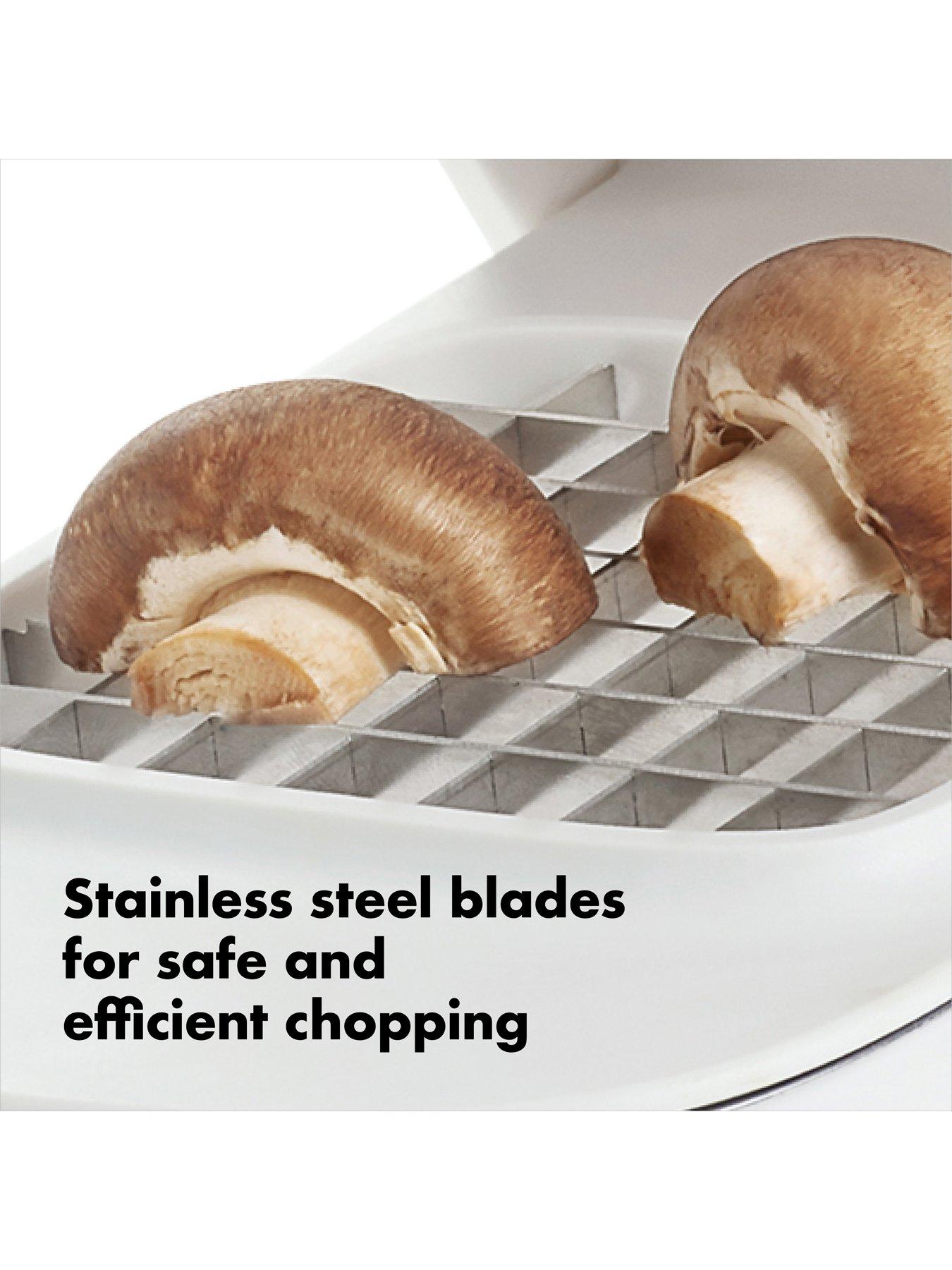 oxo-vegetable-chopper-with-easy-pour-openingoutfit