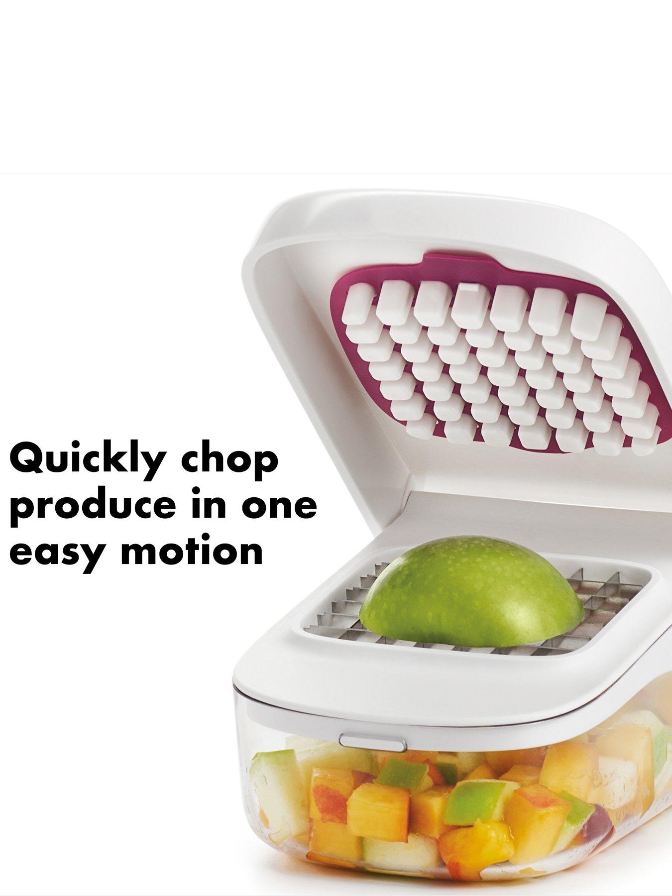 oxo-vegetable-chopper-with-easy-pour-openingdetail