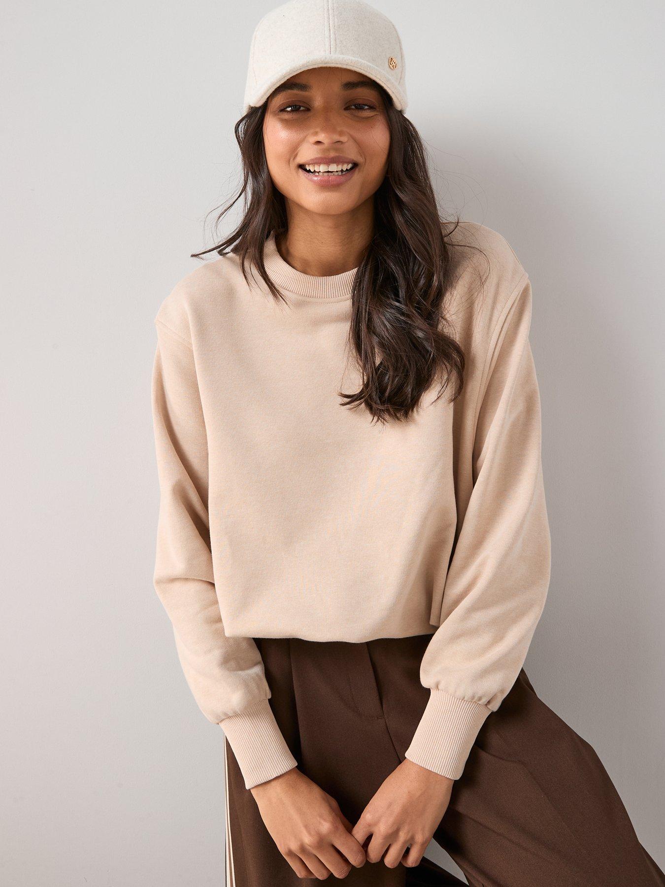 the-very-collection-bubble-hem-sweater-beigeoutfit