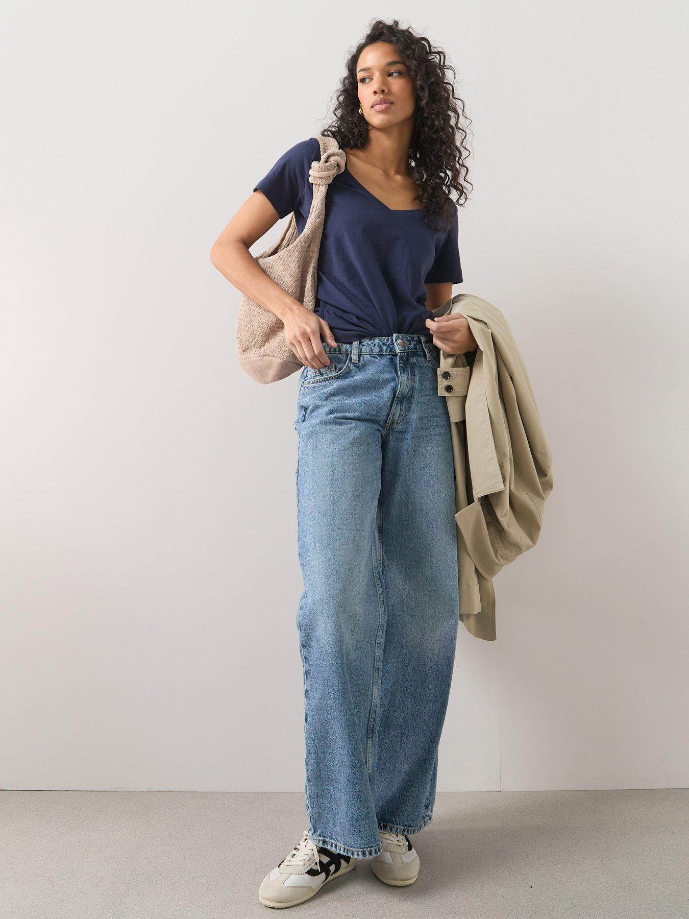 the-very-collection-v-neck-t-shirt-navyback