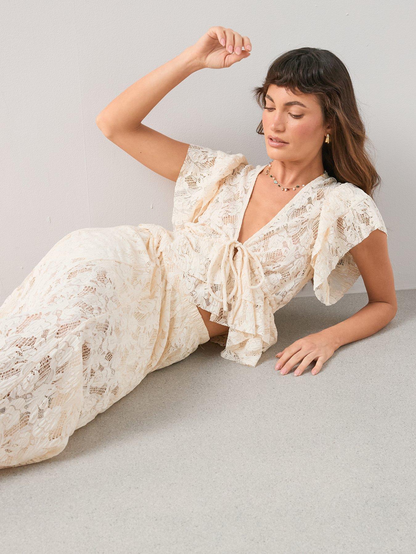 Image 6 of 6 of The Very Collection Lace Frill Sleeve Top Co-ord