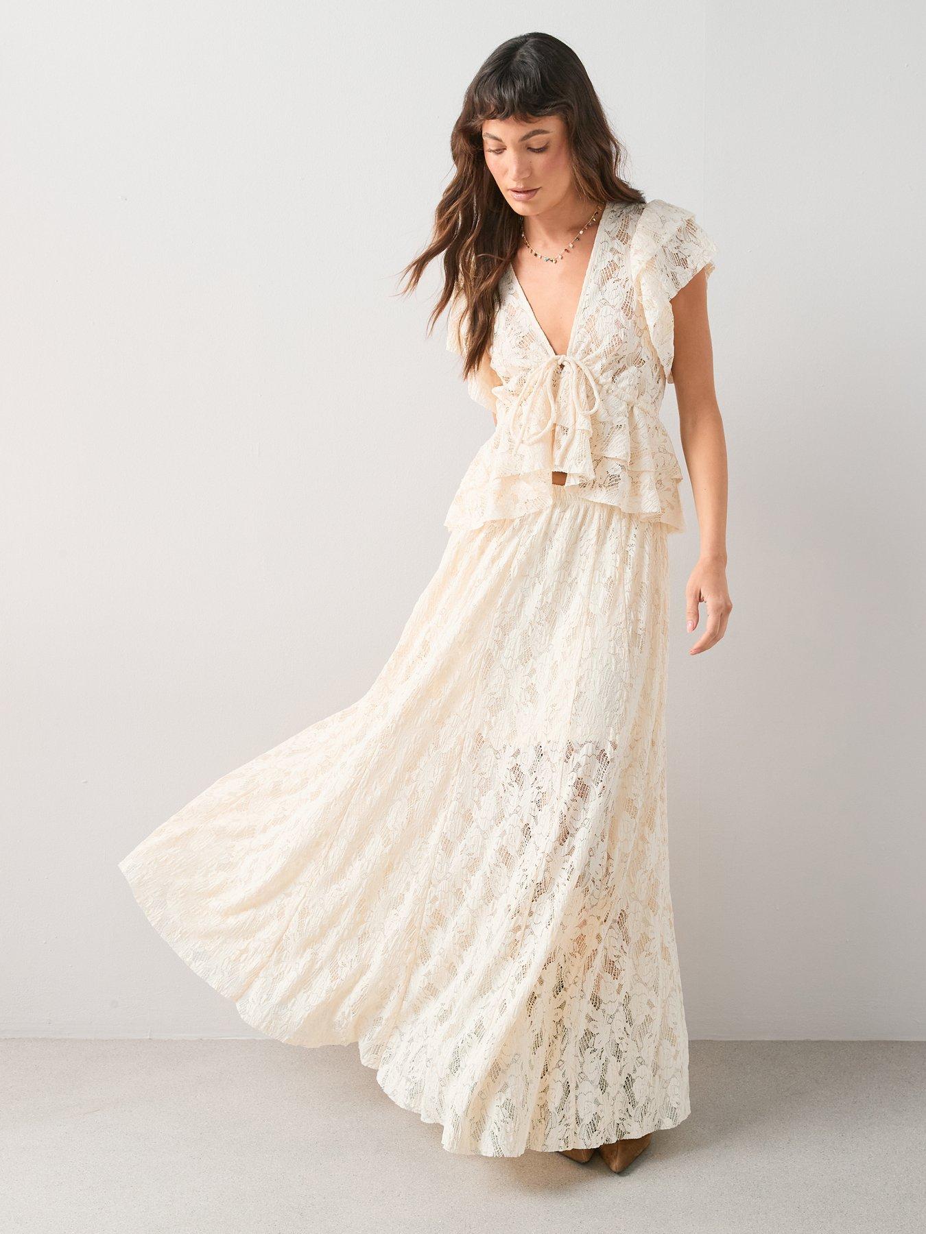 Image 5 of 6 of The Very Collection Lace Maxi Skirt Co-Ord - Cream