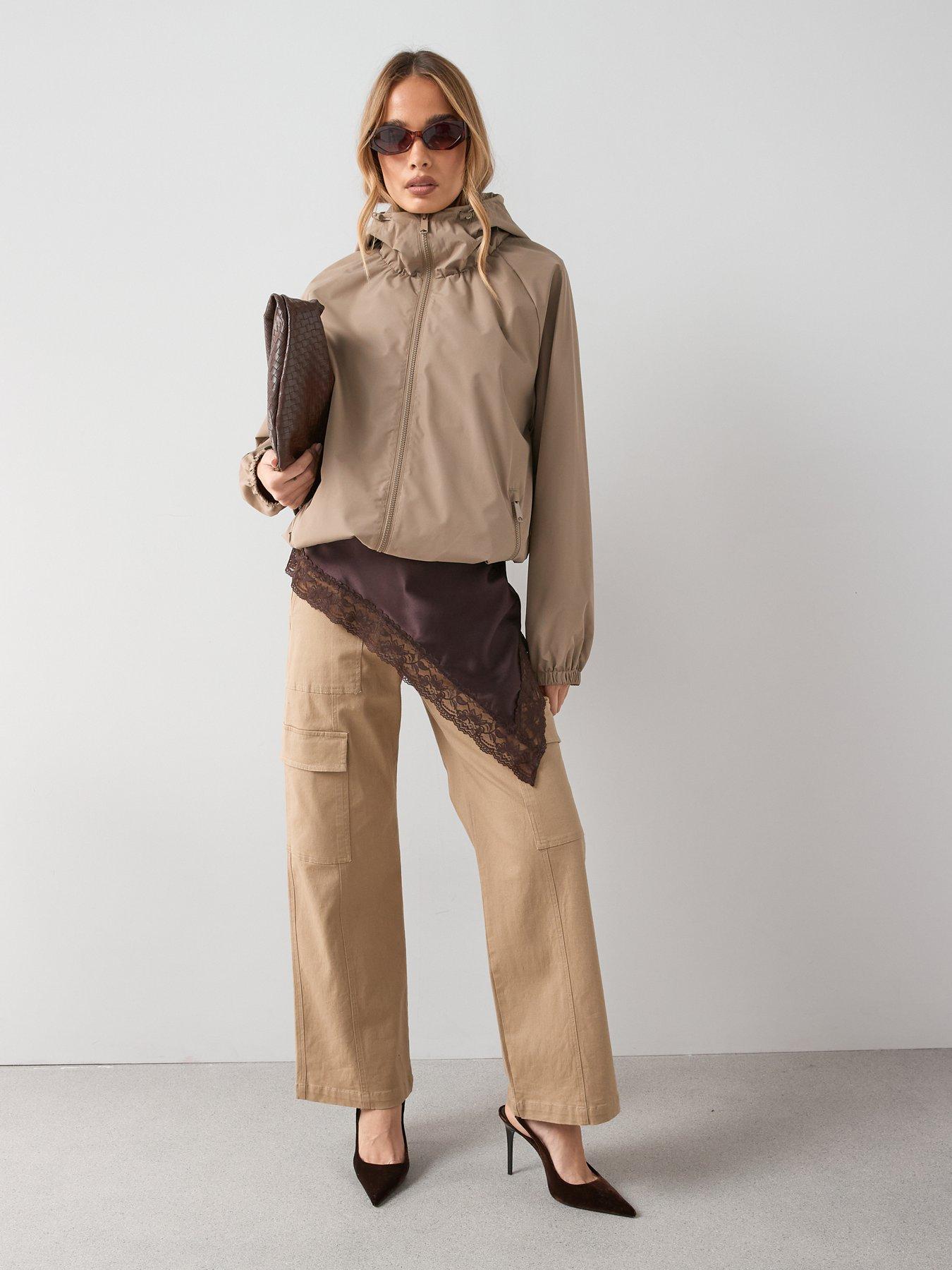 the-very-collection-wide-leg-cargo-trouser-beigeback