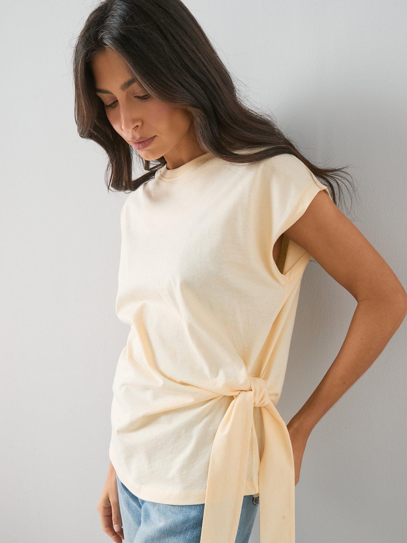 the-very-collection-tie-side-t-shirt-yellowoutfit