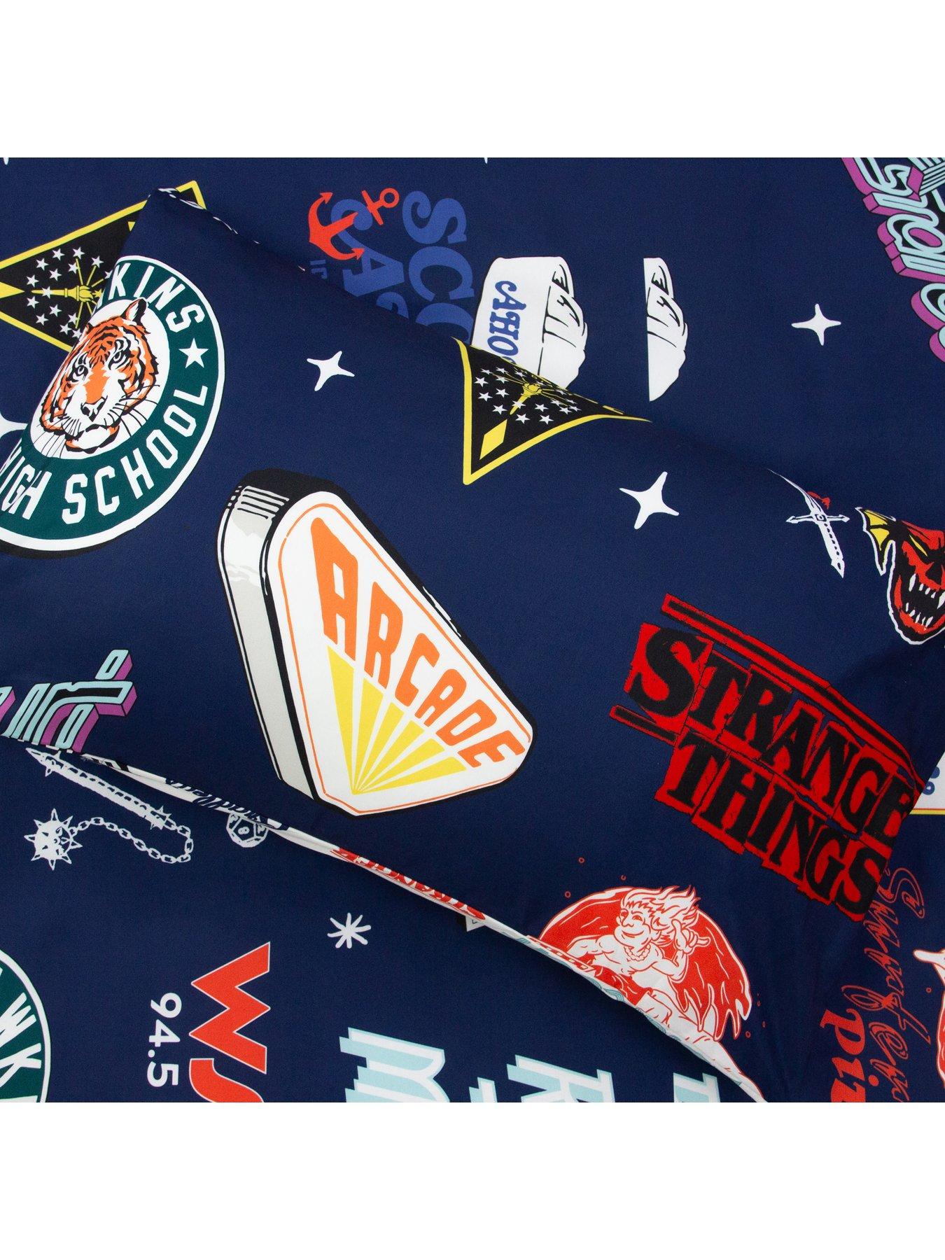 stranger-things-stranger-things-gorgon-rotary-duvet-singleoutfit