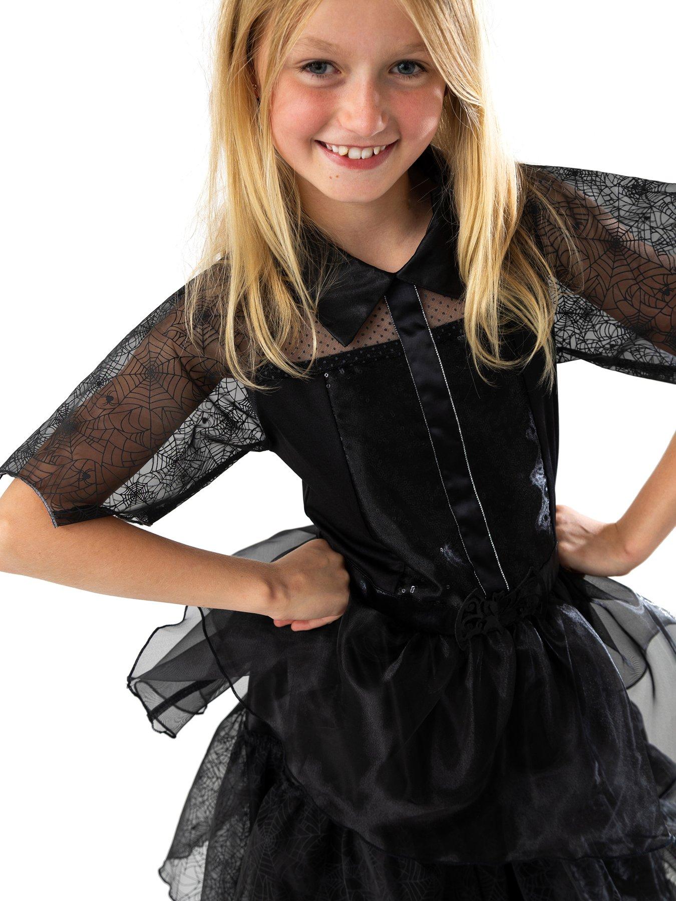 gothic-girl-costumeoutfit