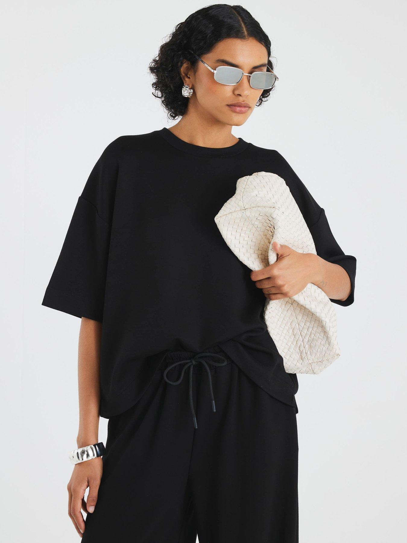 river-island-short-sleeve-clean-boxy-tee-blackstillFront