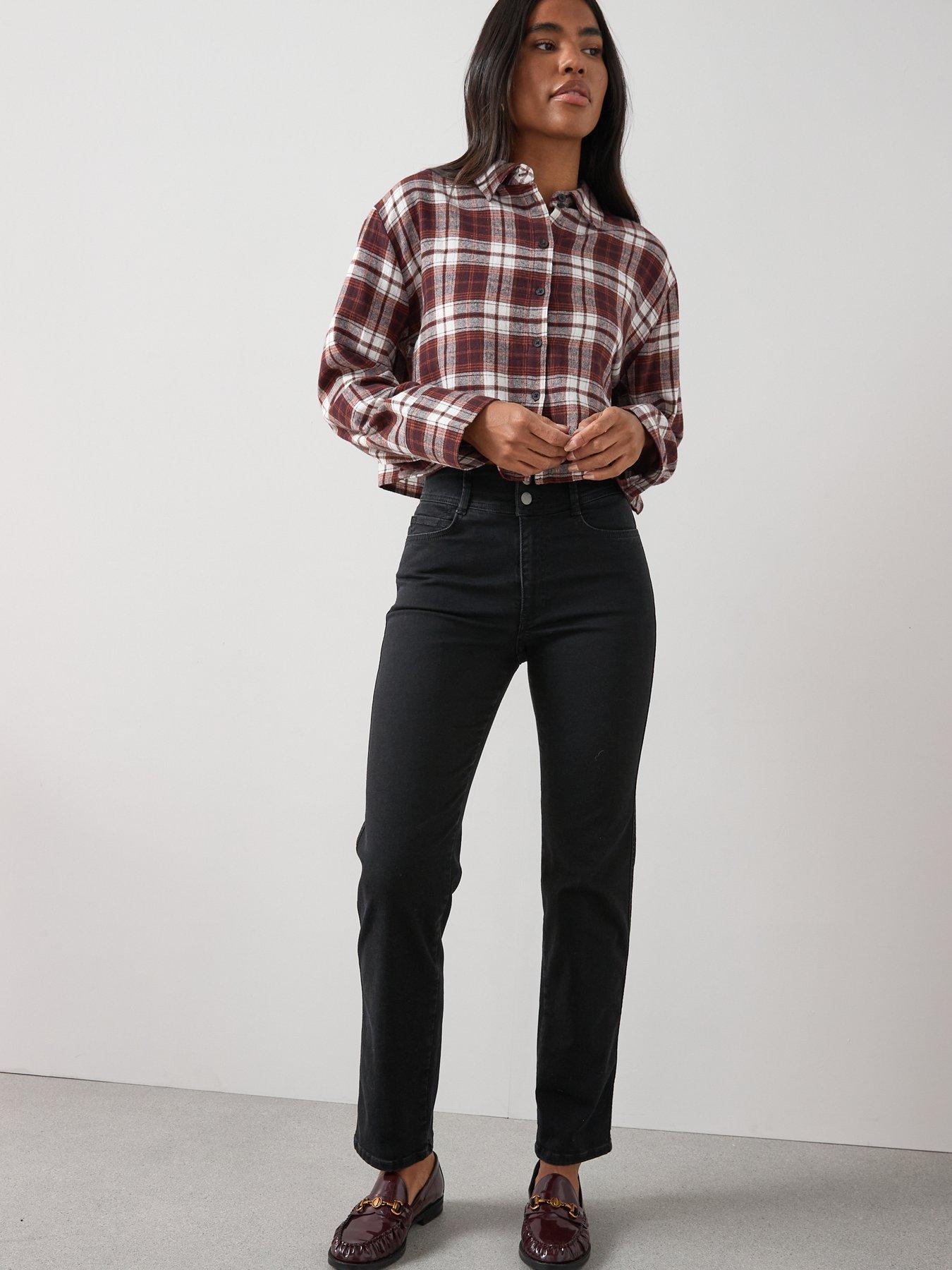 Image 3 of 7 of The Very Collection Shaping Straight Leg Jeans - Black