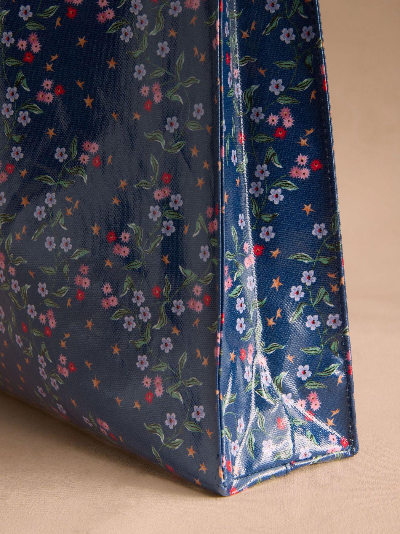 cath-kidston-lrg-bb-nvy-star-spri-navyback