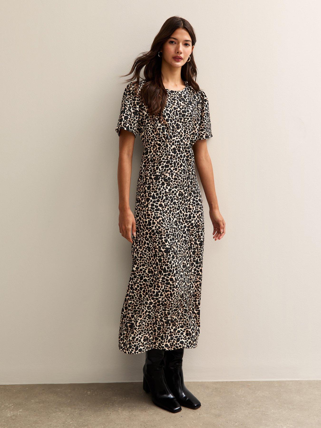 New Look Crinkled Jersey Animal Print Short Sleeve Midi Dress - Print
