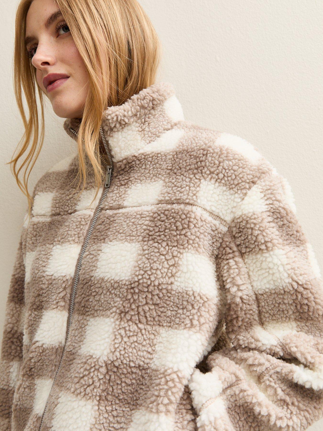 new-look-checked-borg-jacket-creamoutfit