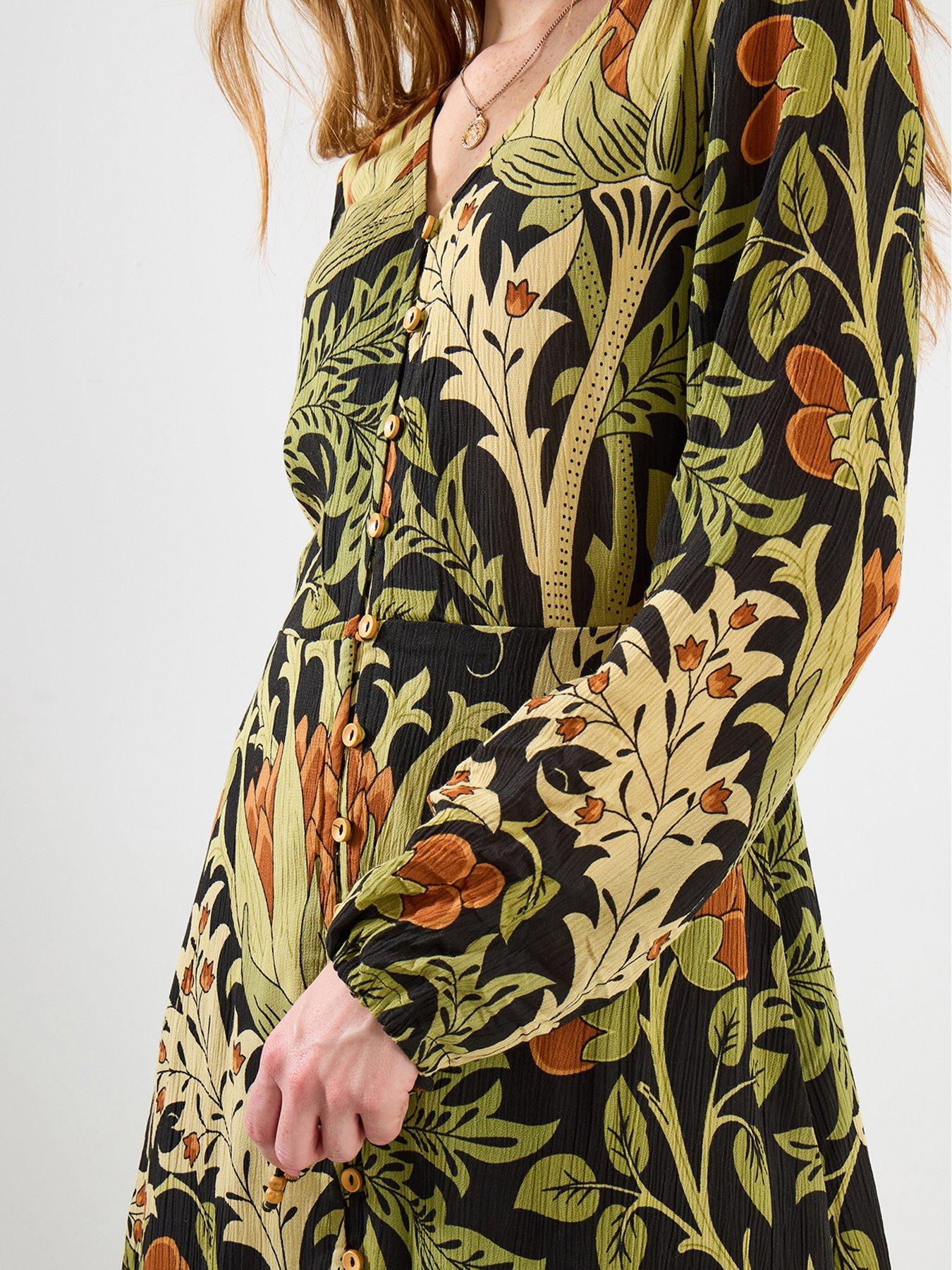 Image 4 of 6 of Joe Browns Tyler Statement Print Dress - Black