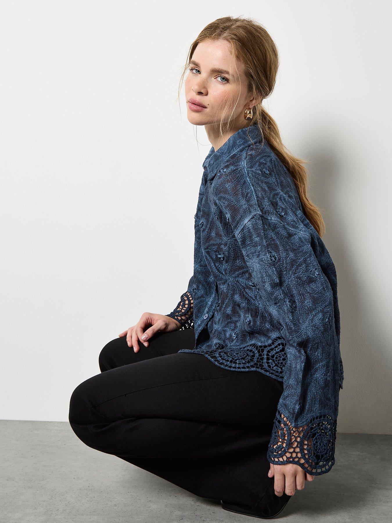 apricot-3d-floral-crochet-hem-blouse-navydetail