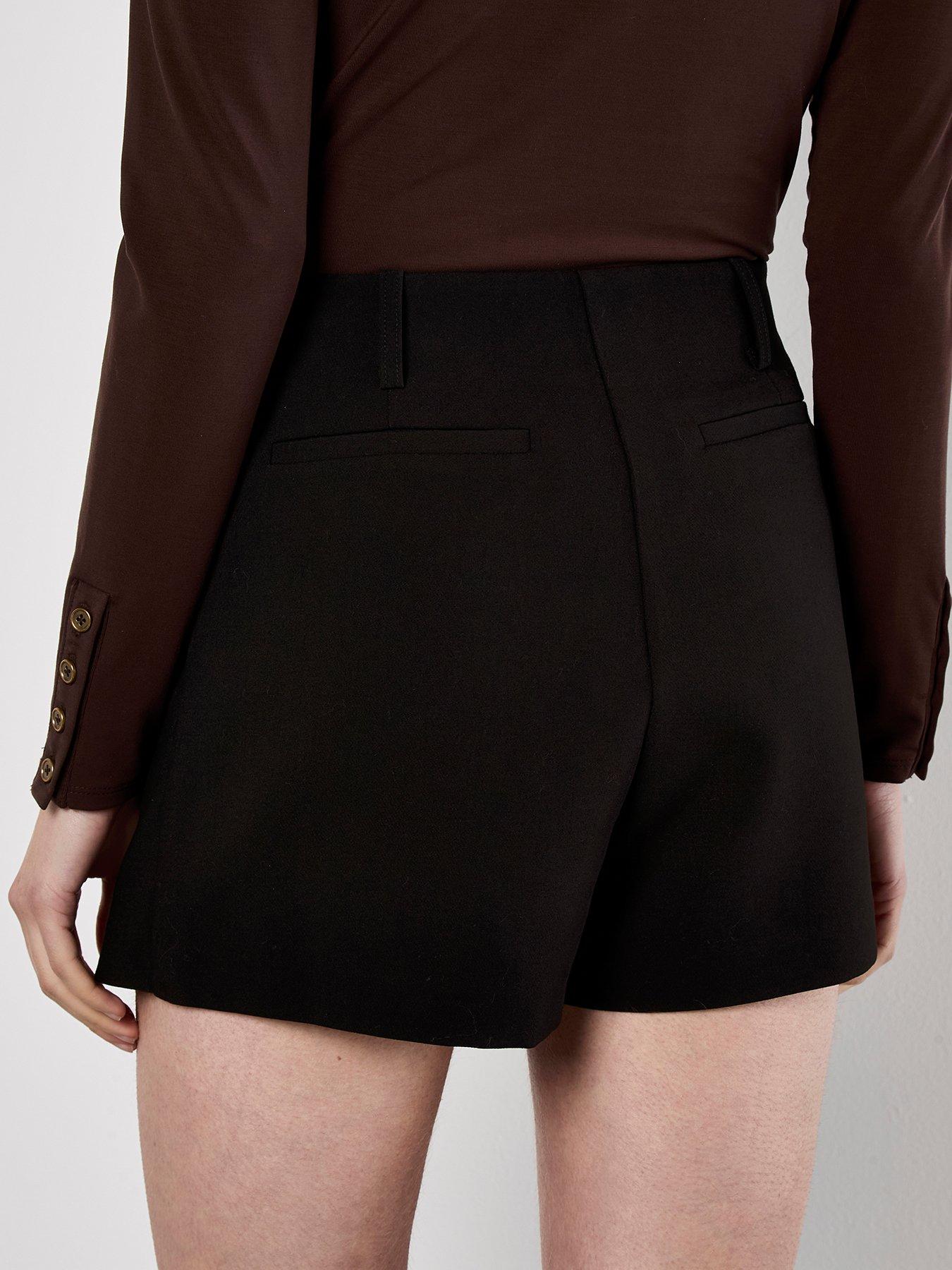 apricot-one-pocket-wrap-skort-blackstillFront