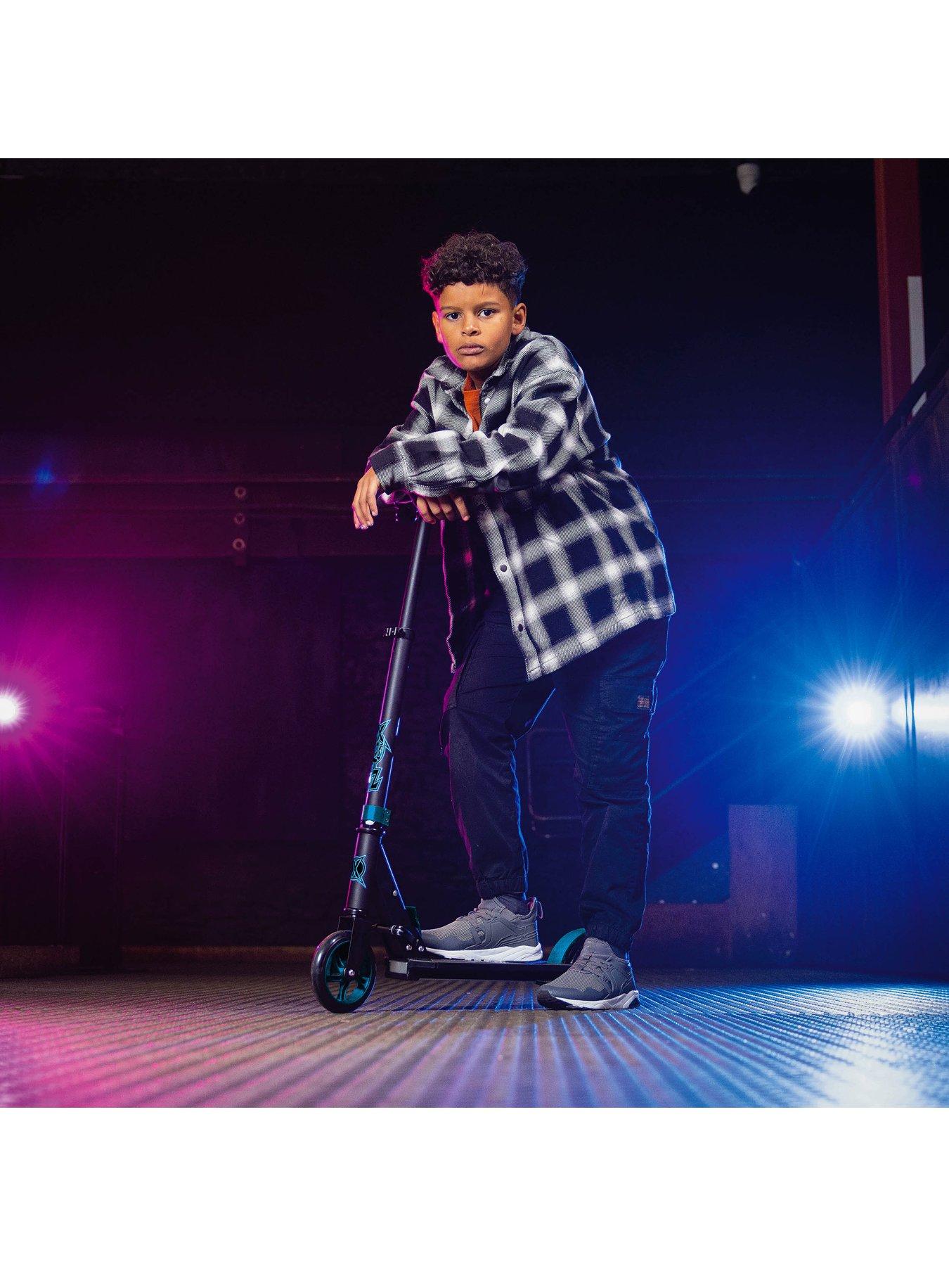 xootz-enigma-kids-electric-scooter-blueback