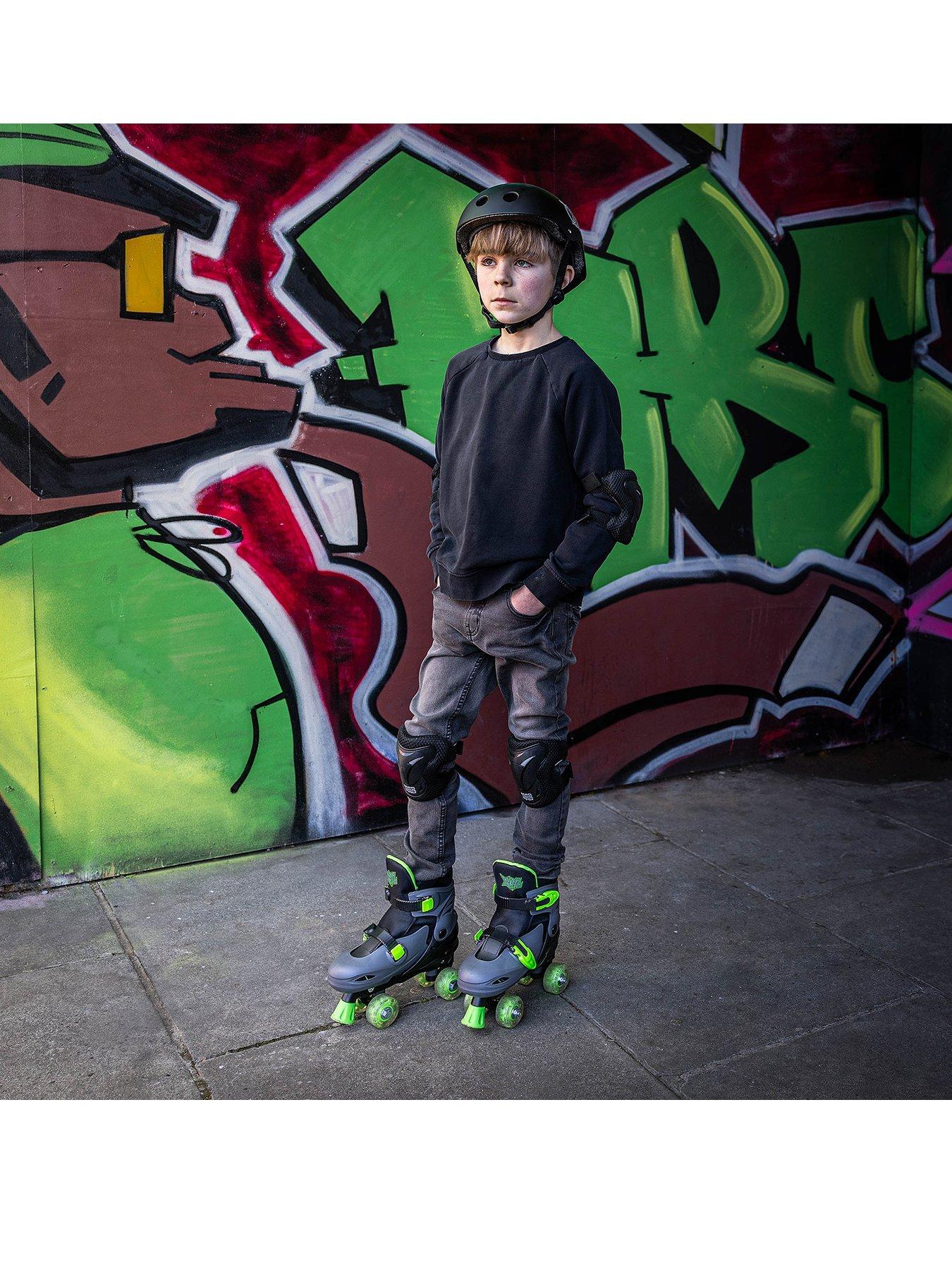 Image 1 of 7 of XOOTZ Kids Light Up Quad Skates - Green Medium