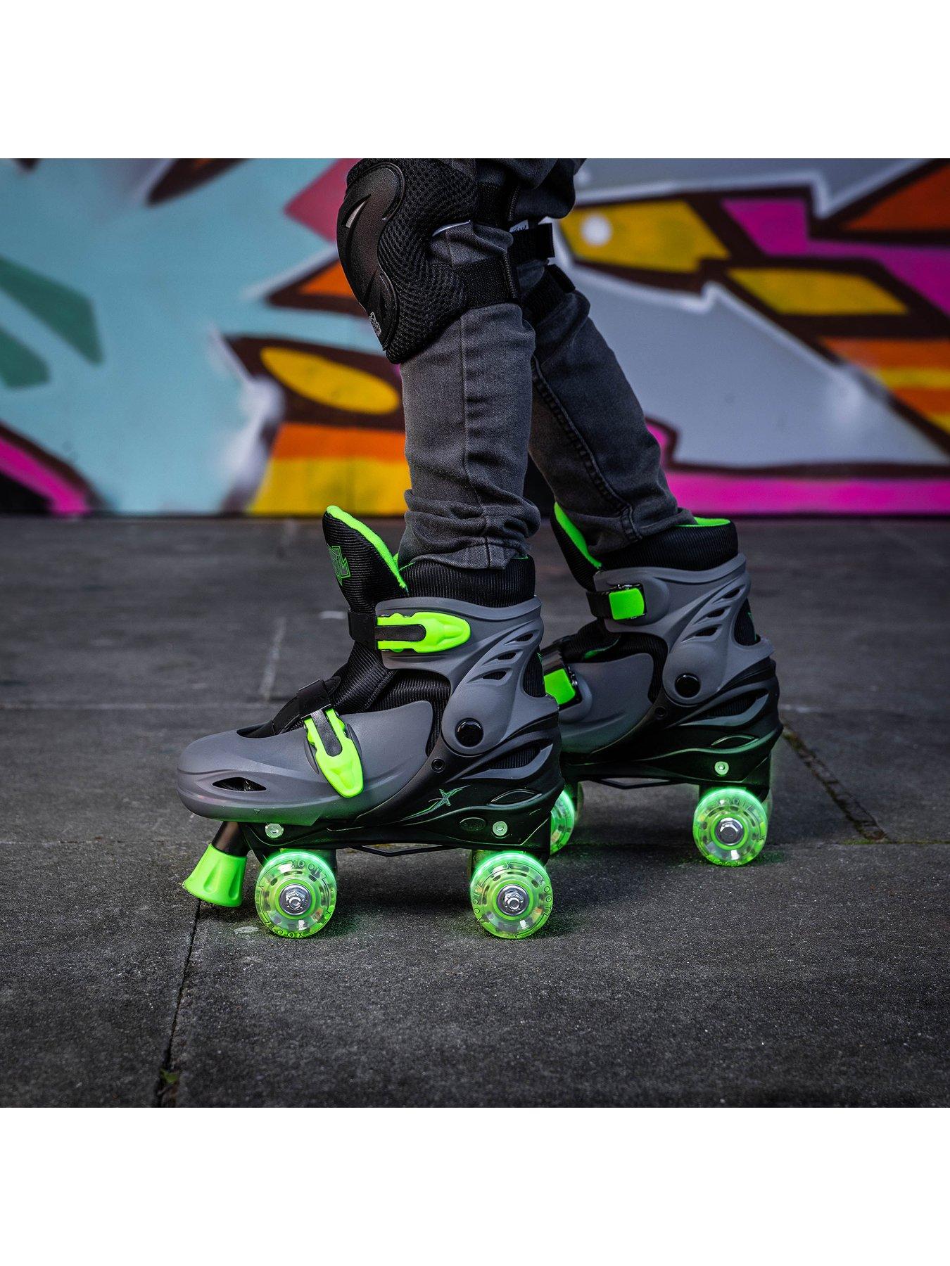 Image 3 of 7 of XOOTZ Kids Light Up Quad Skates - Green Medium