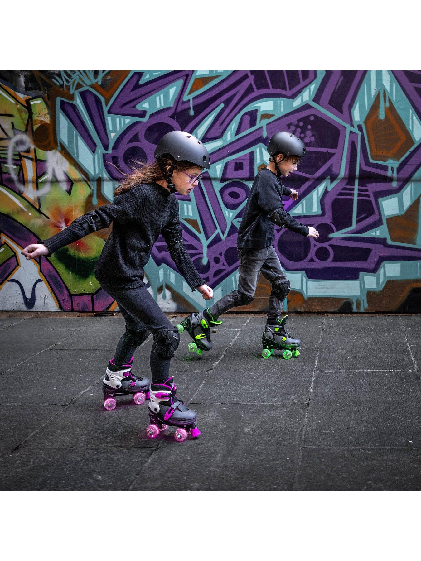 Image 4 of 7 of XOOTZ Kids Light Up Quad Skates - Green Medium