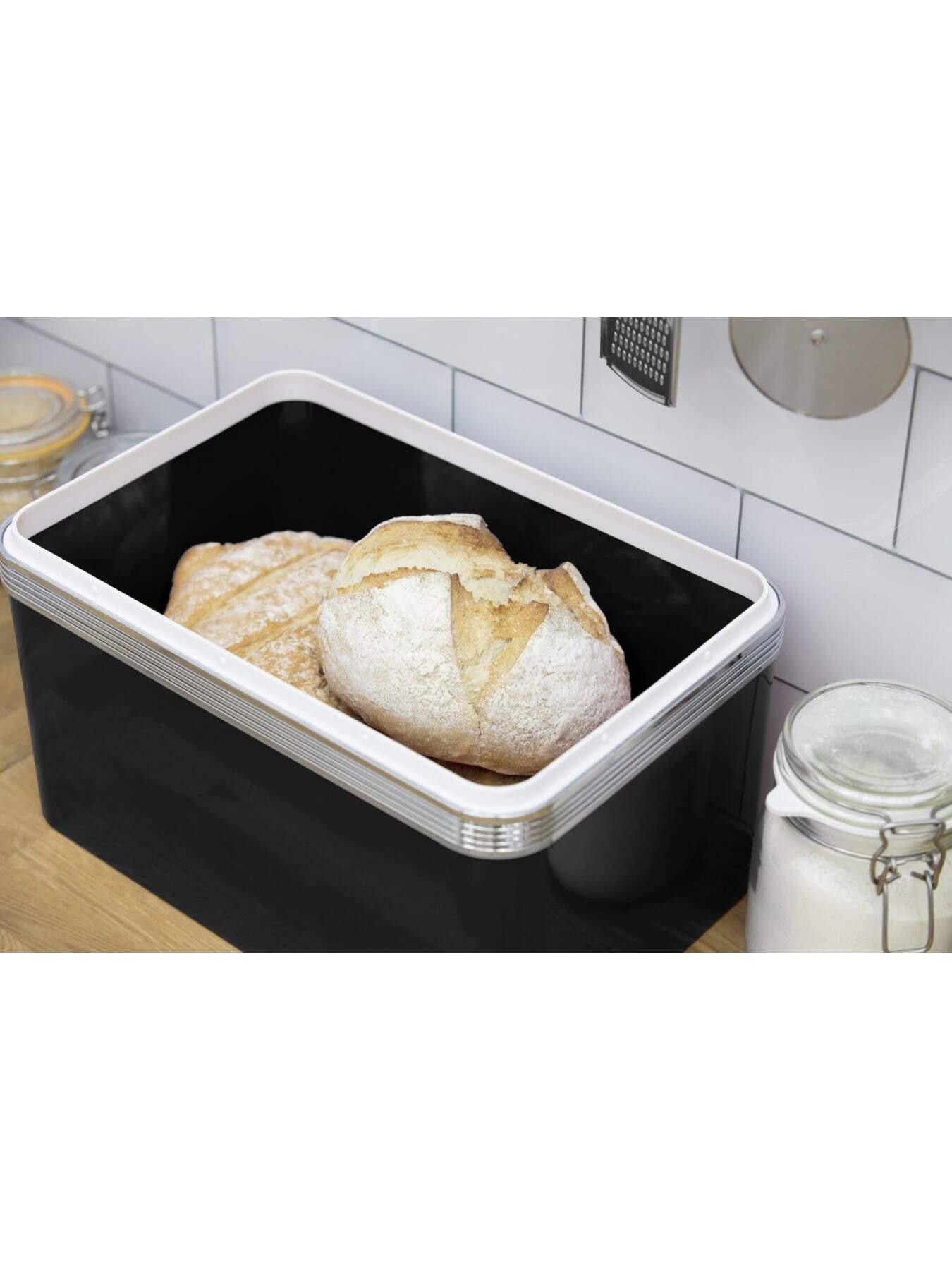 swan-pretro-bread-binpoutfit