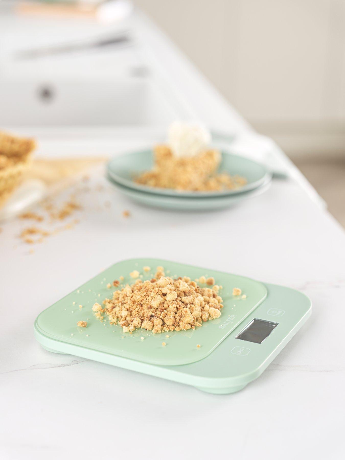 salter-british-bakes-waterproof-kitchen-scaleoutfit