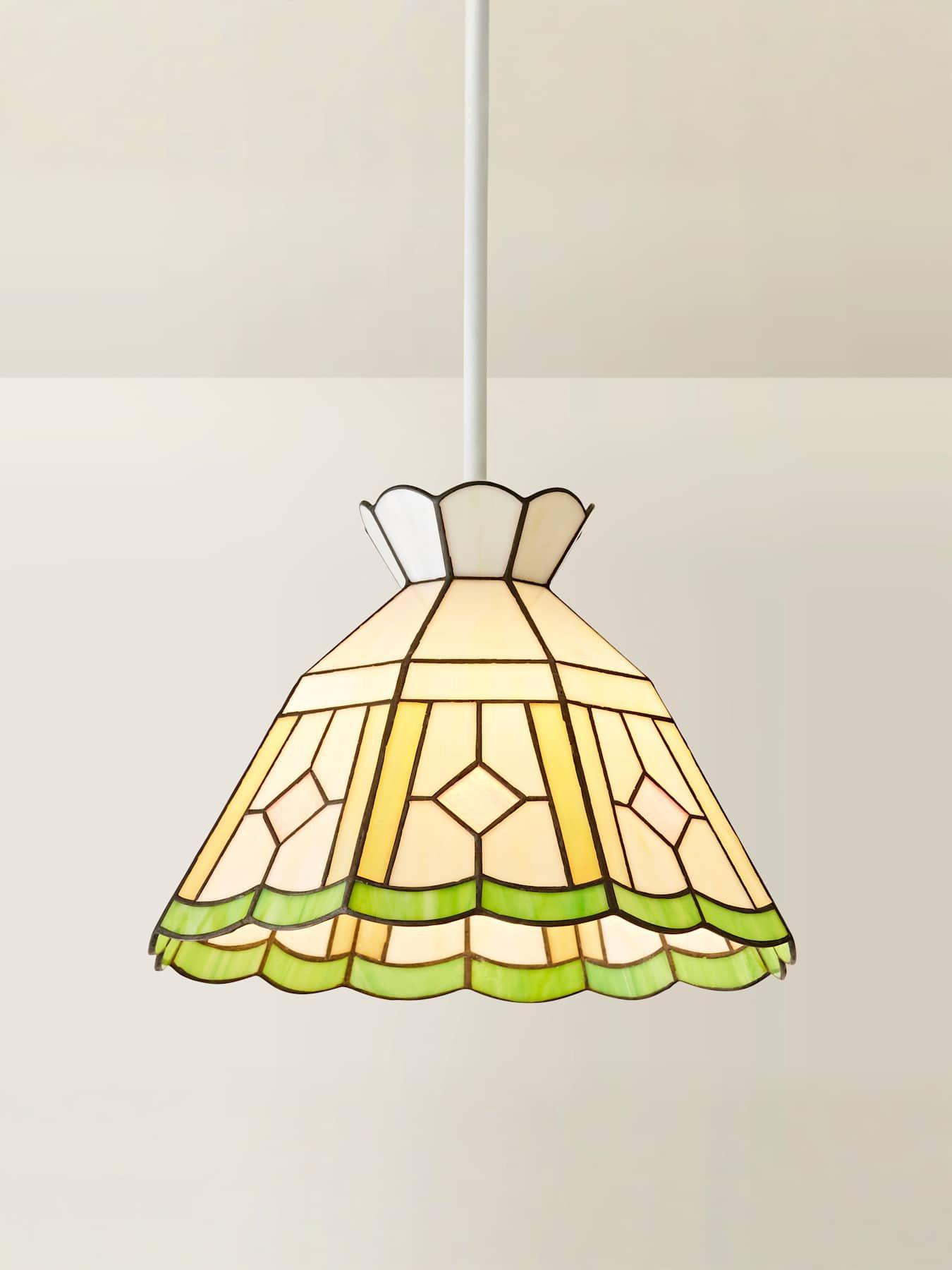 Image 4 of 7 of ValueLights Beatrix Tiffany Glass Easy Fit Ceiling Pendant Light Lamp Shade