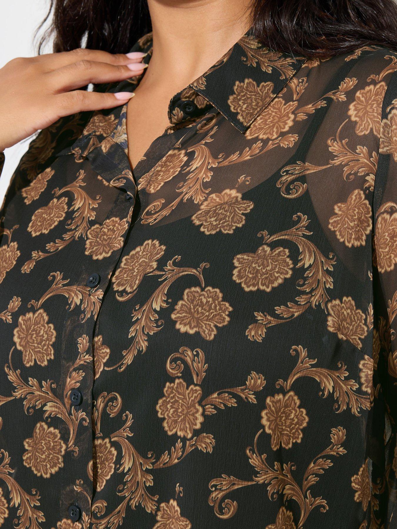 yours-curve-baroque-shirt-blackoutfit