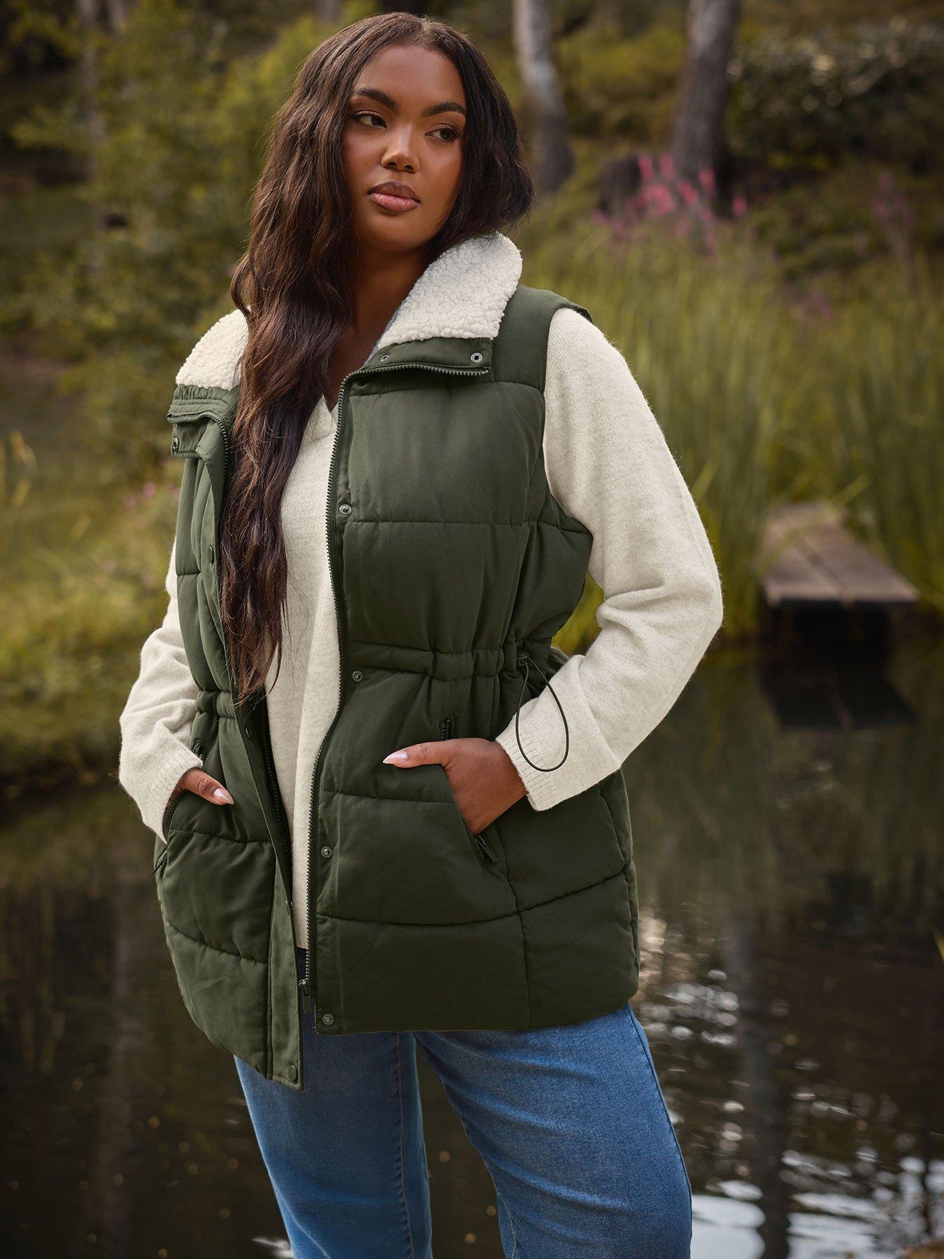 yours-curve-short-gilet-green