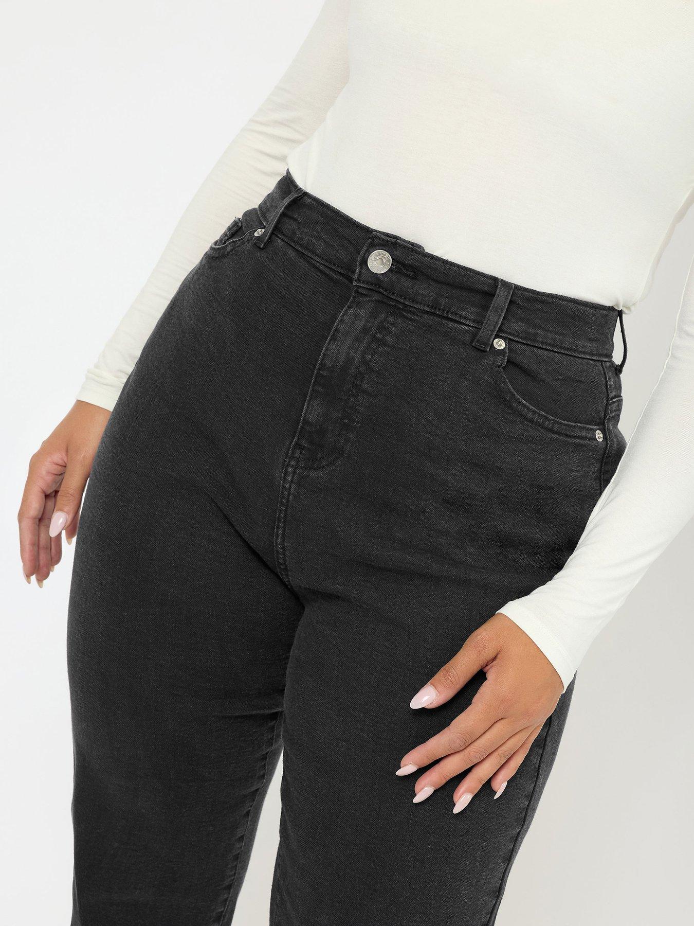 yours-curve-washed-boyfriend-jean-blackoutfit