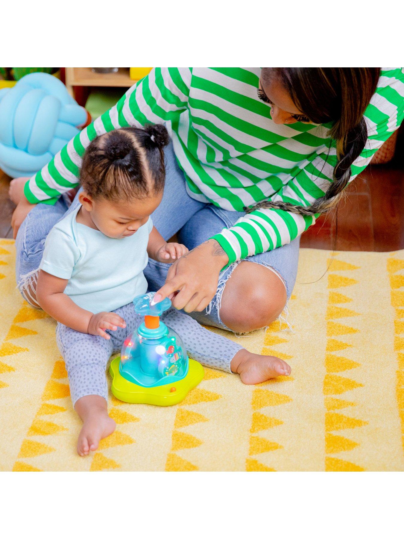 bright-starts-press-amp-glow-spinnerdetail