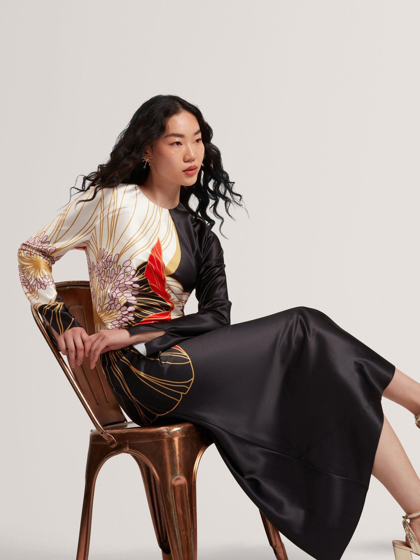 Image 4 of 6 of Ted Baker Print Long Sleeve Midi Dress - Black