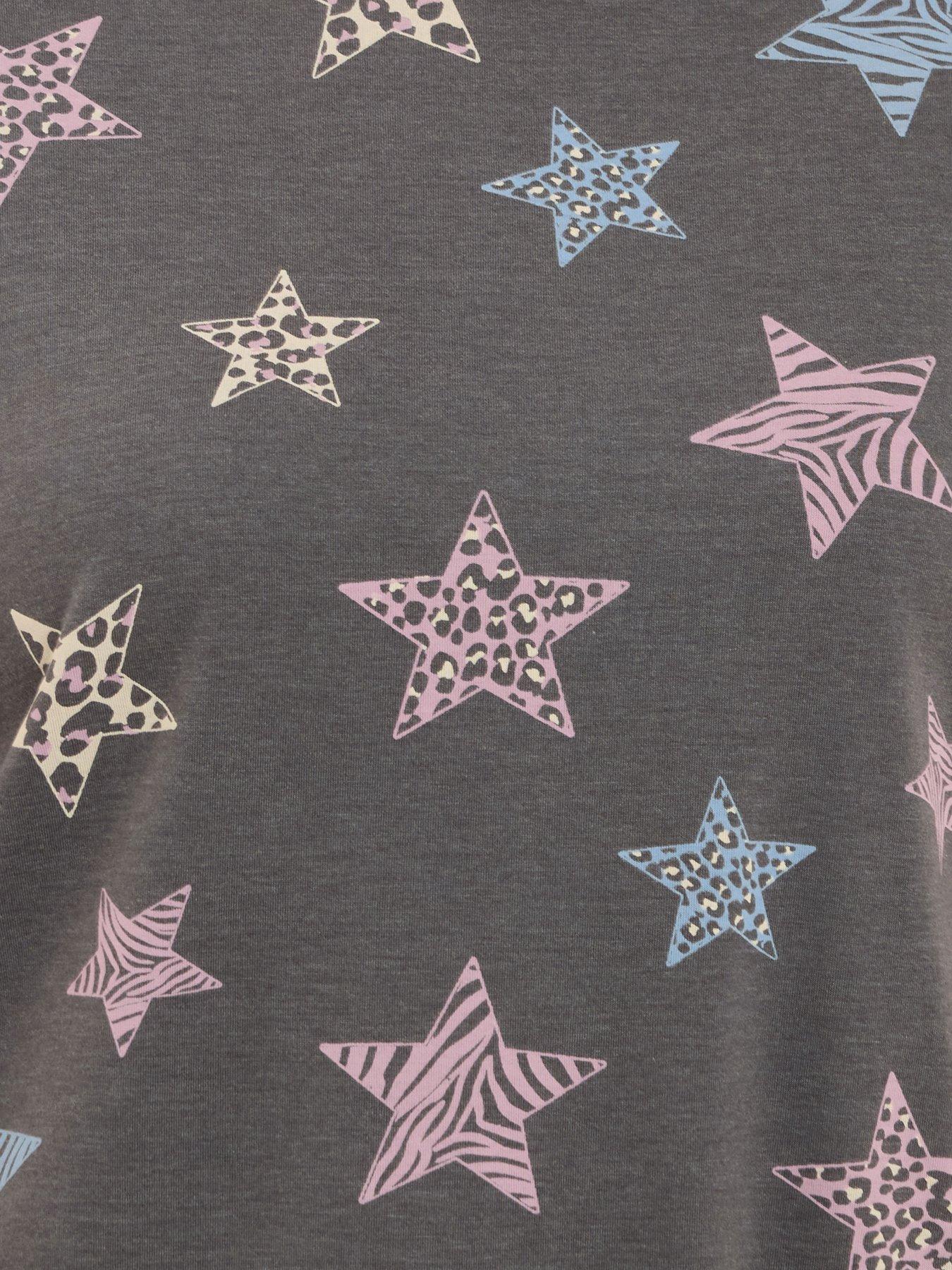 yours-curve-animal-star-sleep-t-shirt-greyoutfit