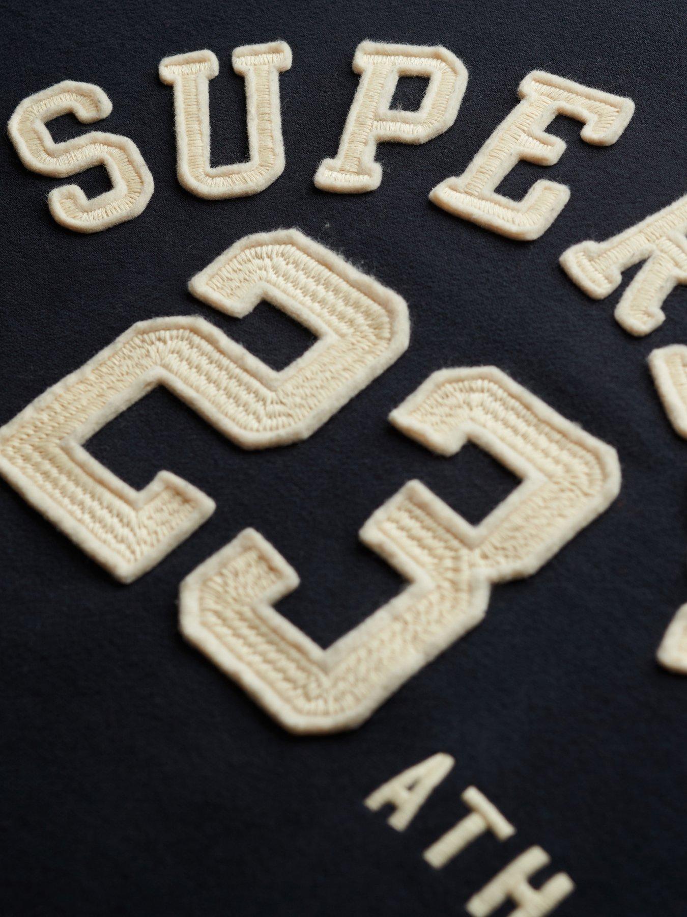 superdry-vintage-athletic-crew-sweat-navyoutfit