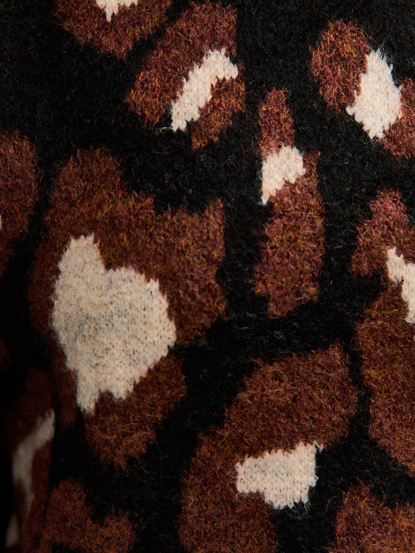 new-look-brown-animal-patterned-crew-neck-jumperdetail