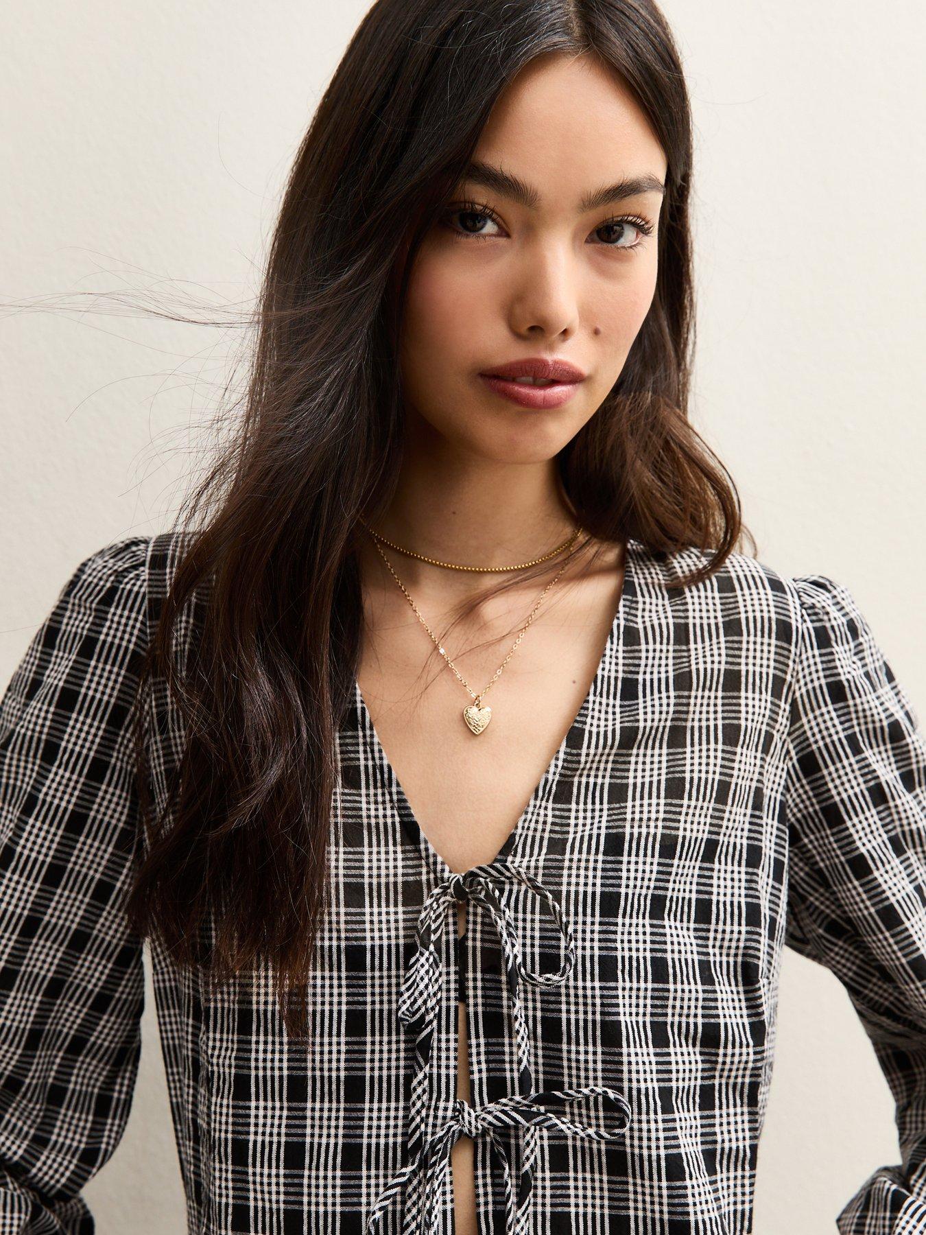 Image 4 of 5 of New Look Check Tie Front Blouse - Print