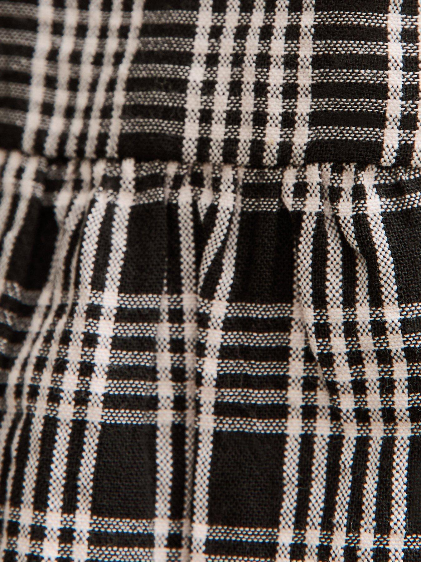 Image 5 of 5 of New Look Check Tie Front Blouse - Print