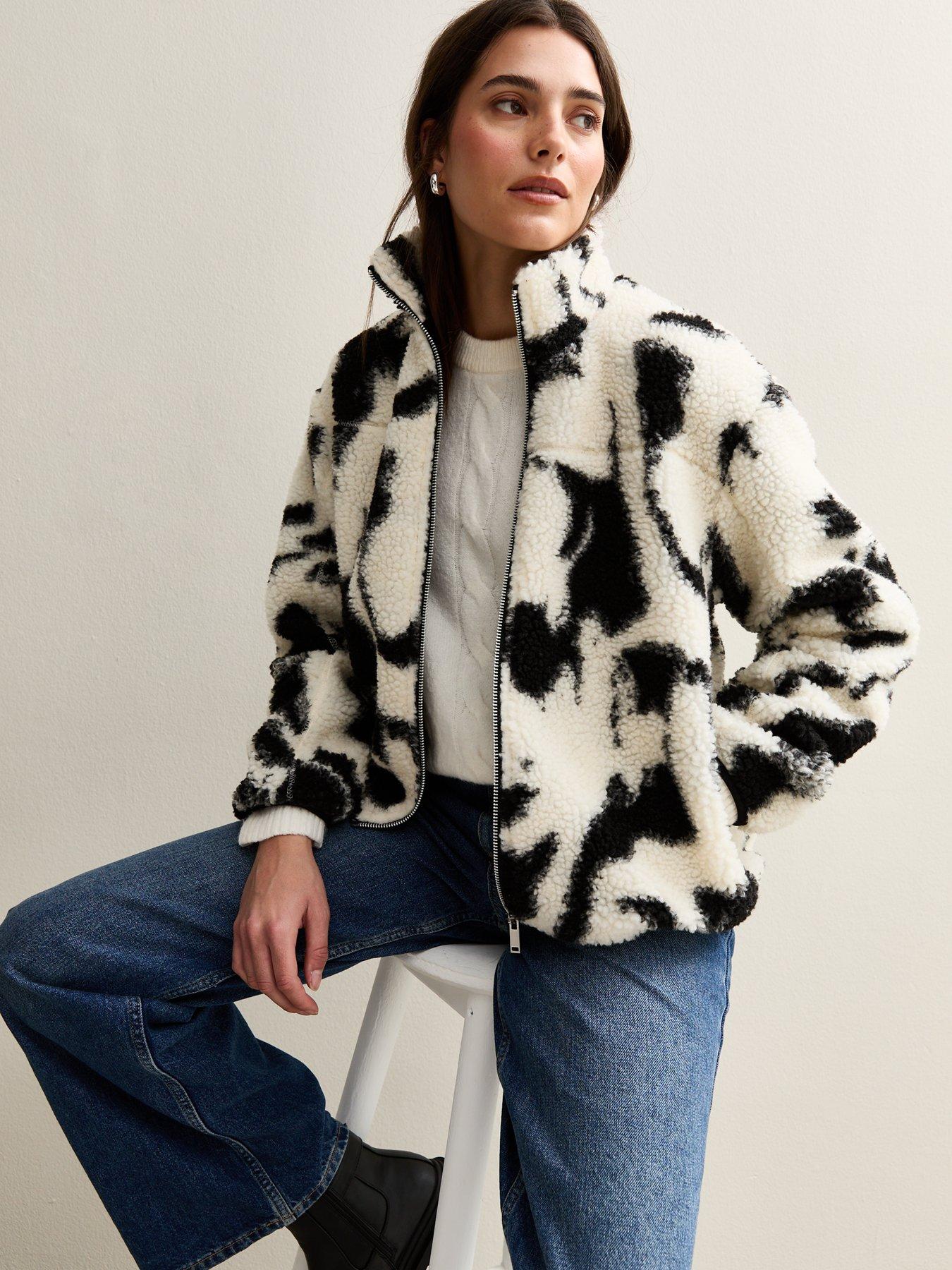 new-look-black-abstract-print-borg-jacket