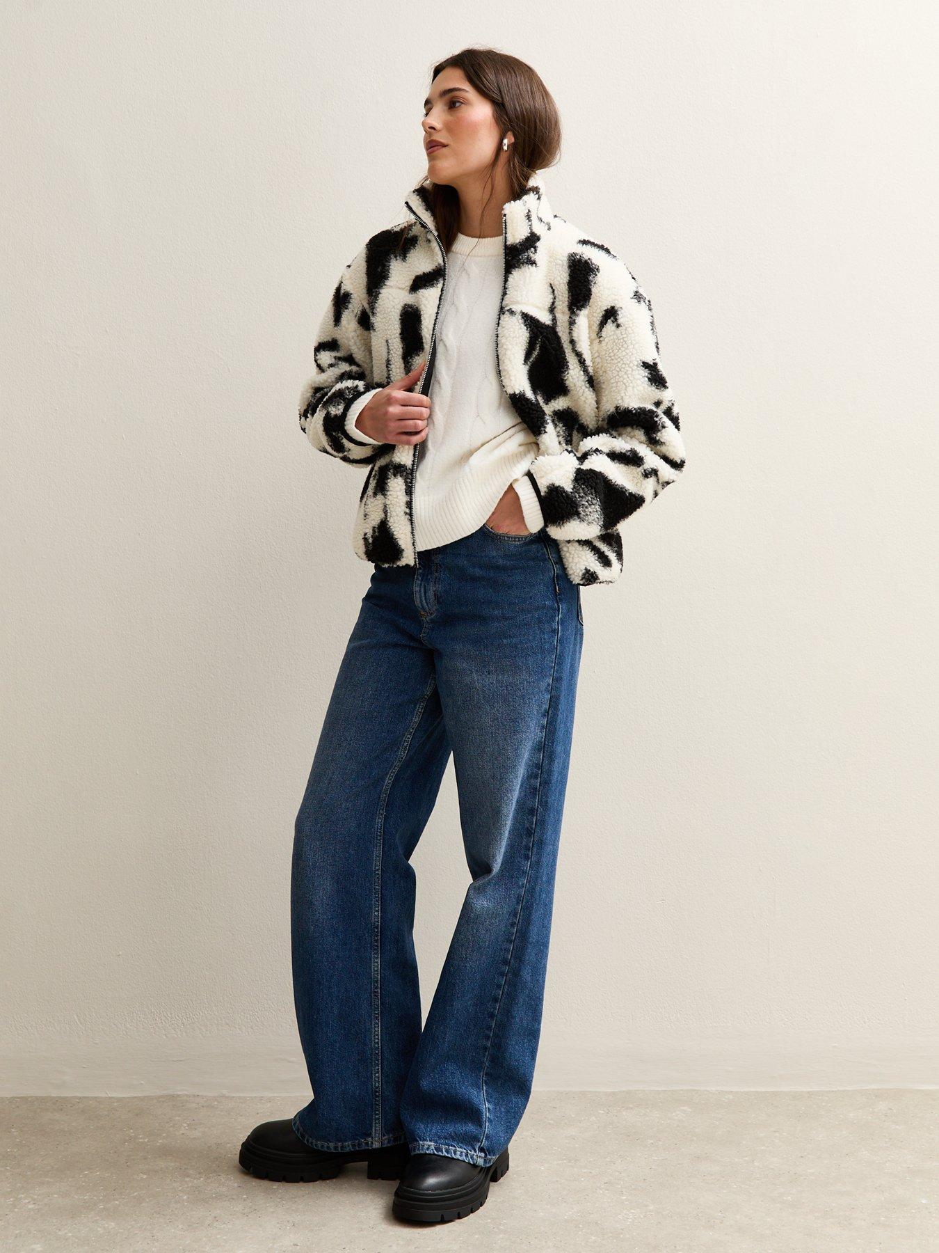 new-look-black-abstract-print-borg-jacketback