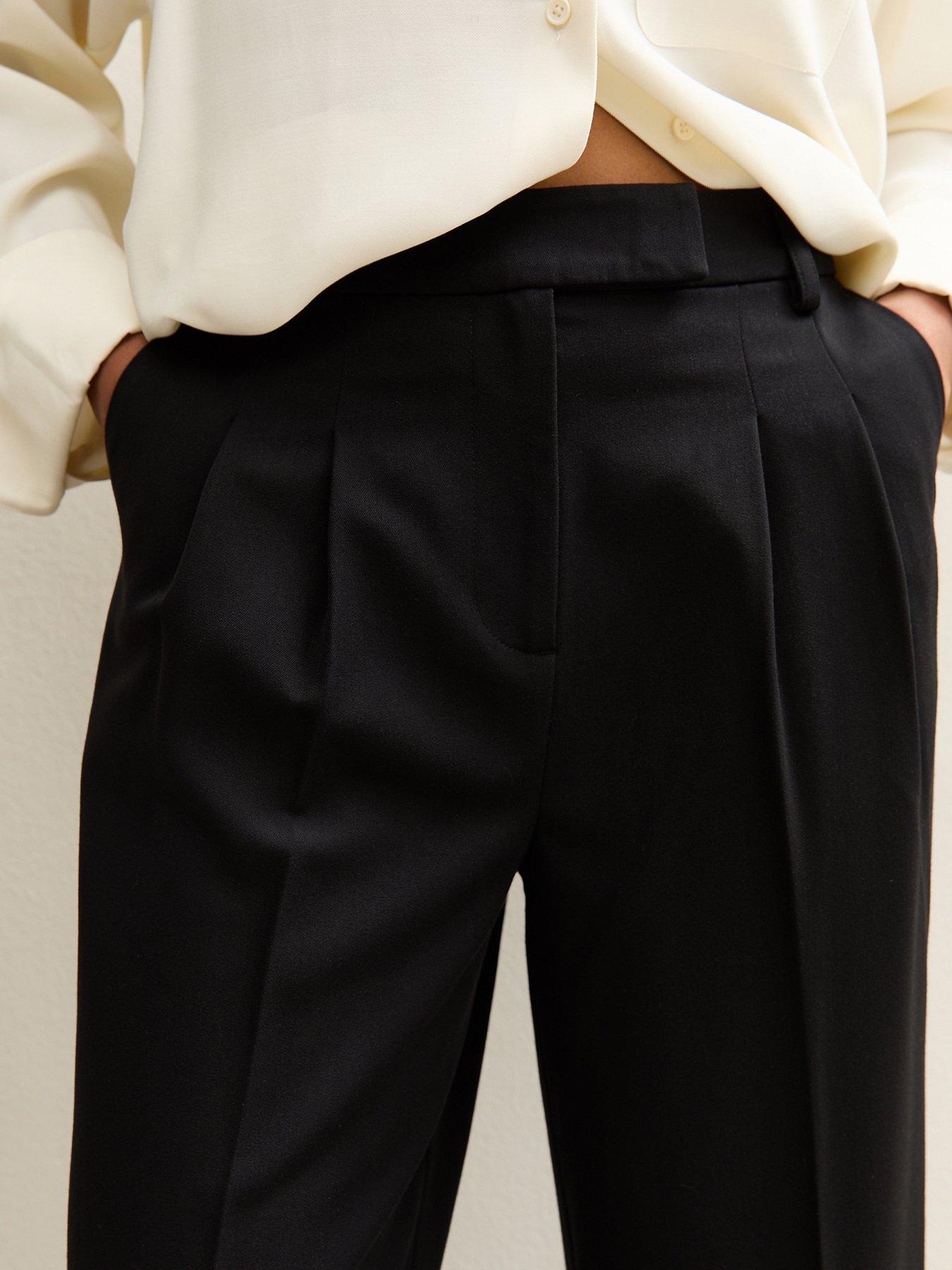 new-look-black-pleated-front-wide-leg-trousersoutfit
