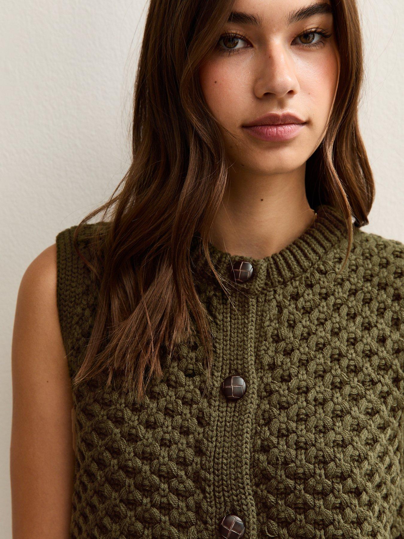 new-look-khaki-moss-stitch-buttoned-waistcoatdetail