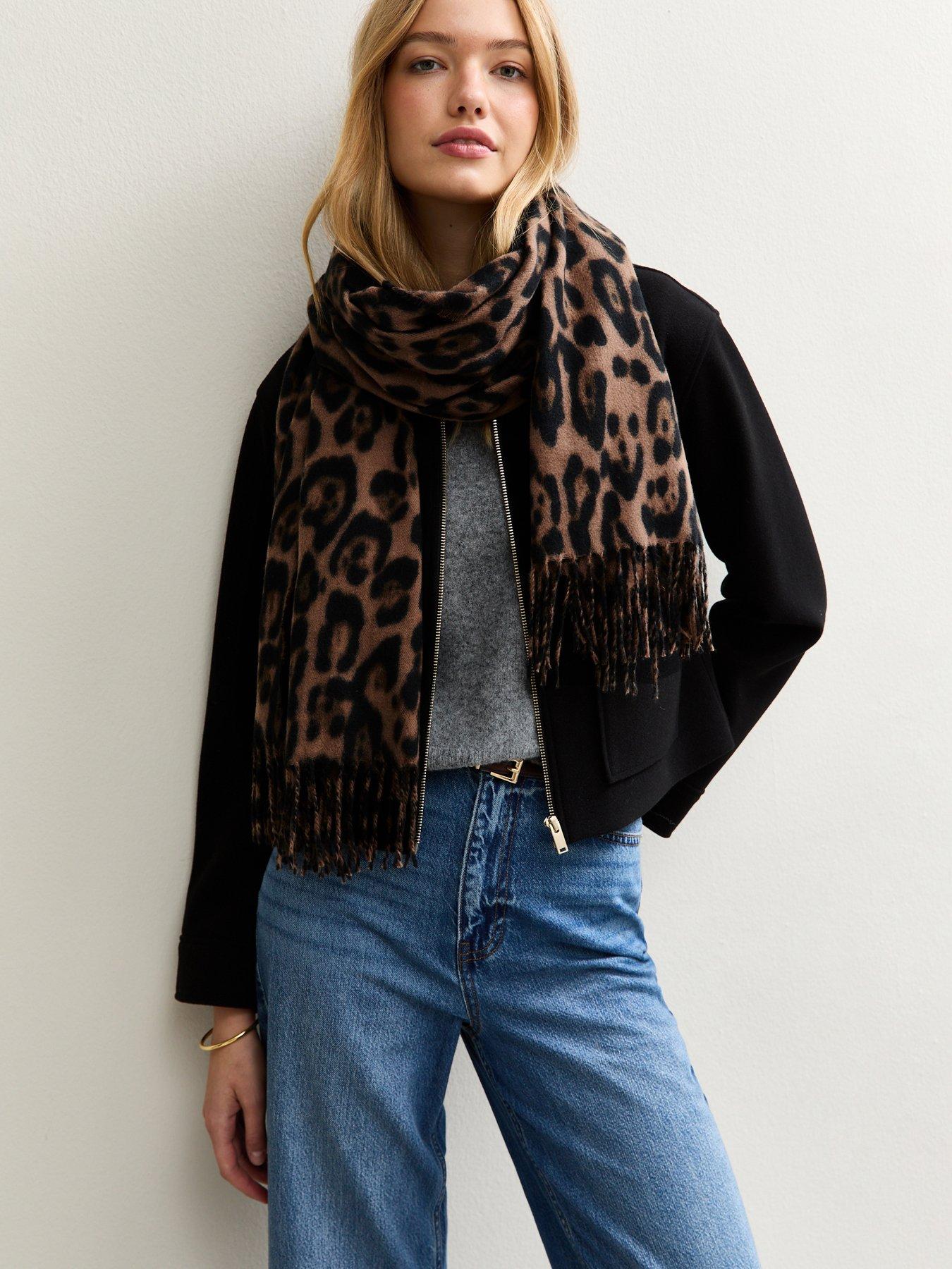 New Look Brown Leopard Print Knitted Scarf