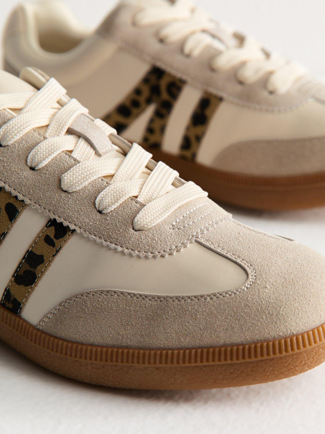 Image 4 of 5 of New Look Stone Contrast Stripe Low Top Trainers