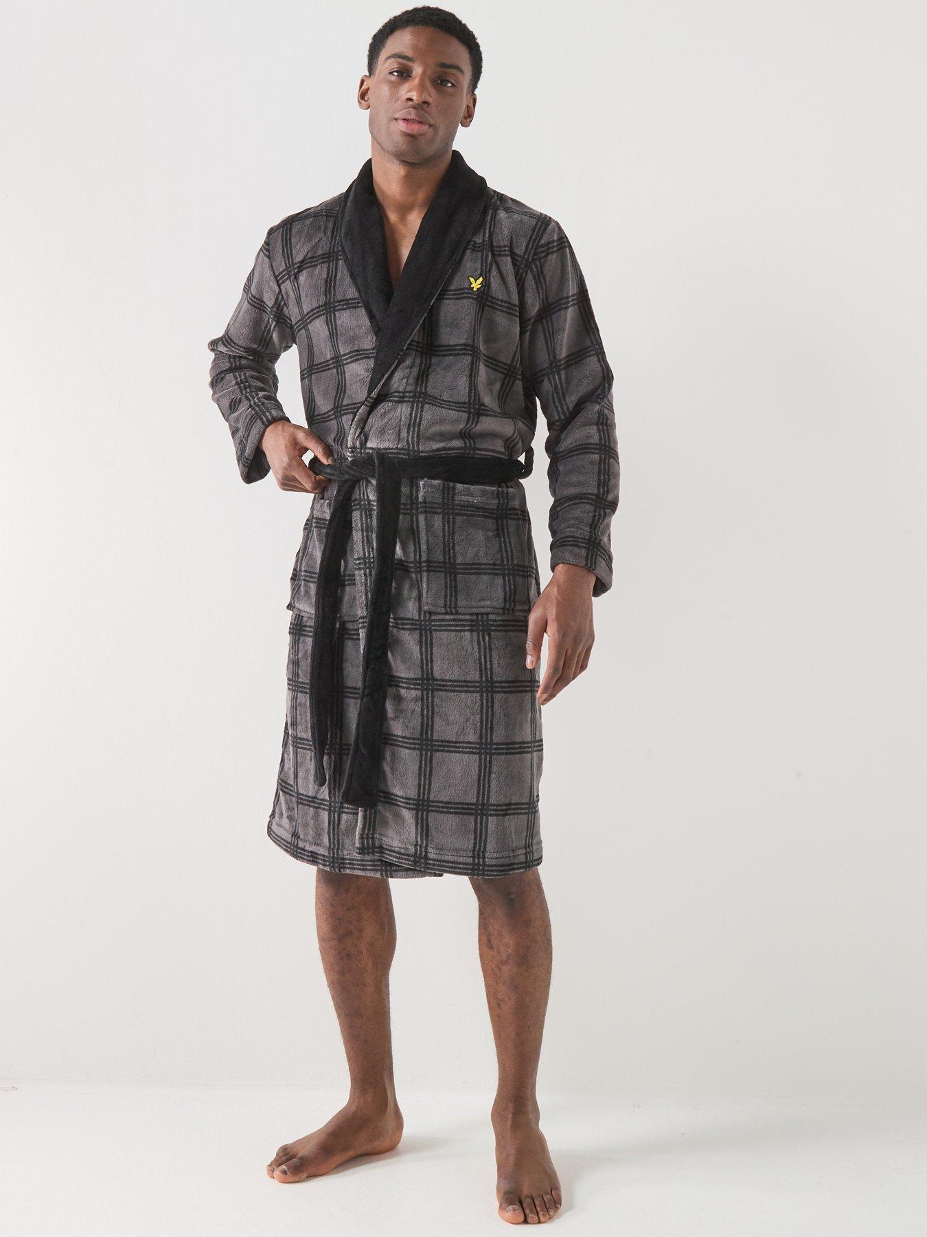 lyle-scott-lyle-amp-scott-cassidy-bathrobefront