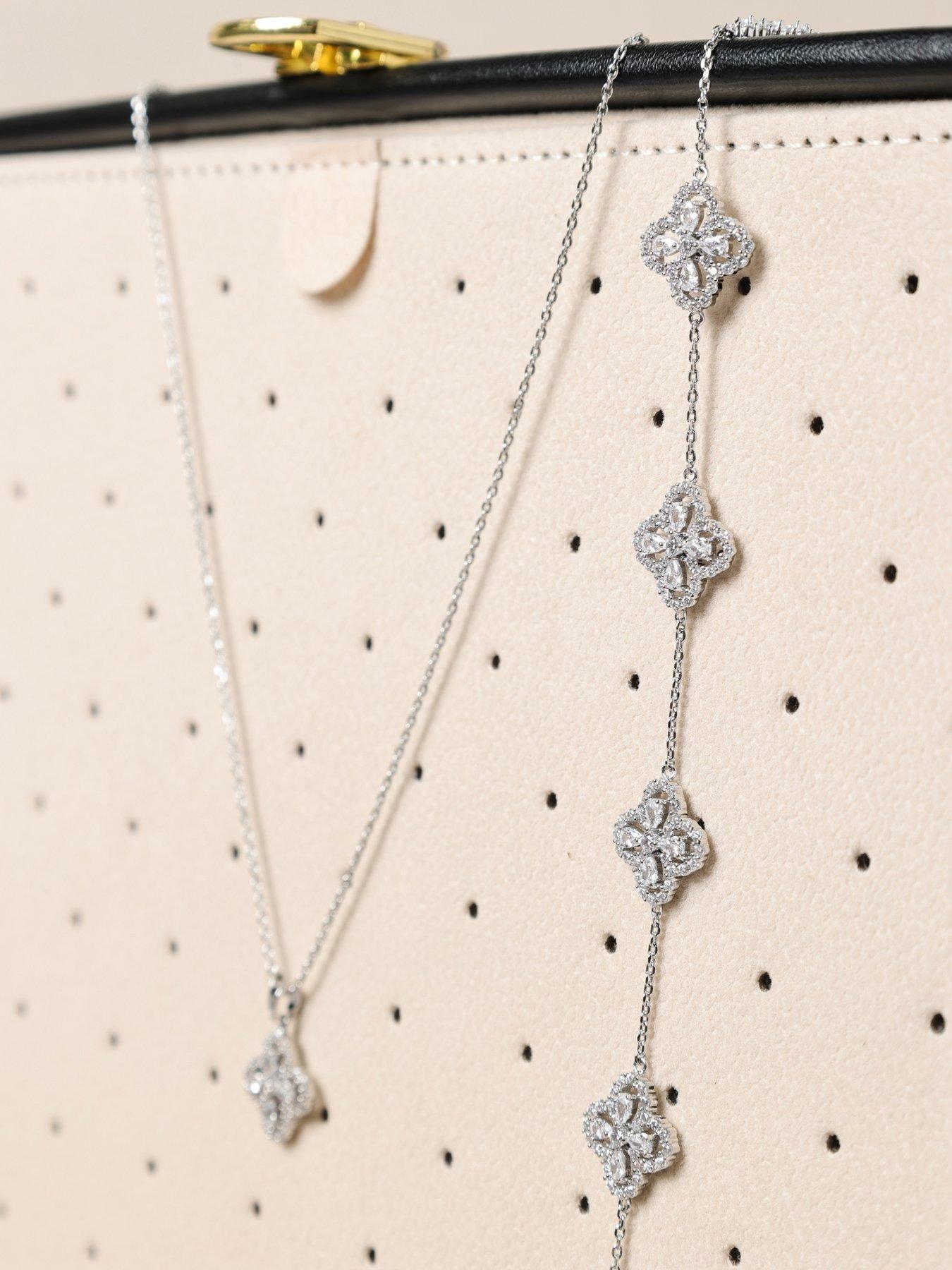 jon-richard-rhodium-plated-and-cubic-zirconia-clover-bracelet-gift-boxoutfit