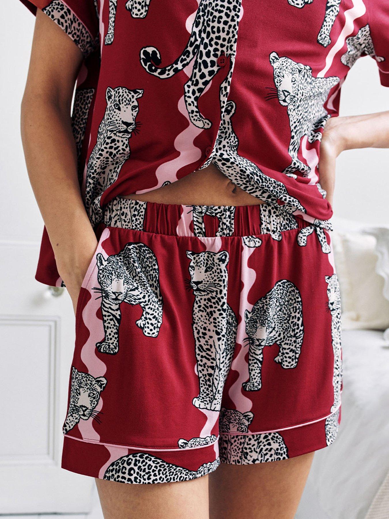Image 3 of 6 of CHELSEA PEERS Short Printed Button Up Pyjama Set - Red