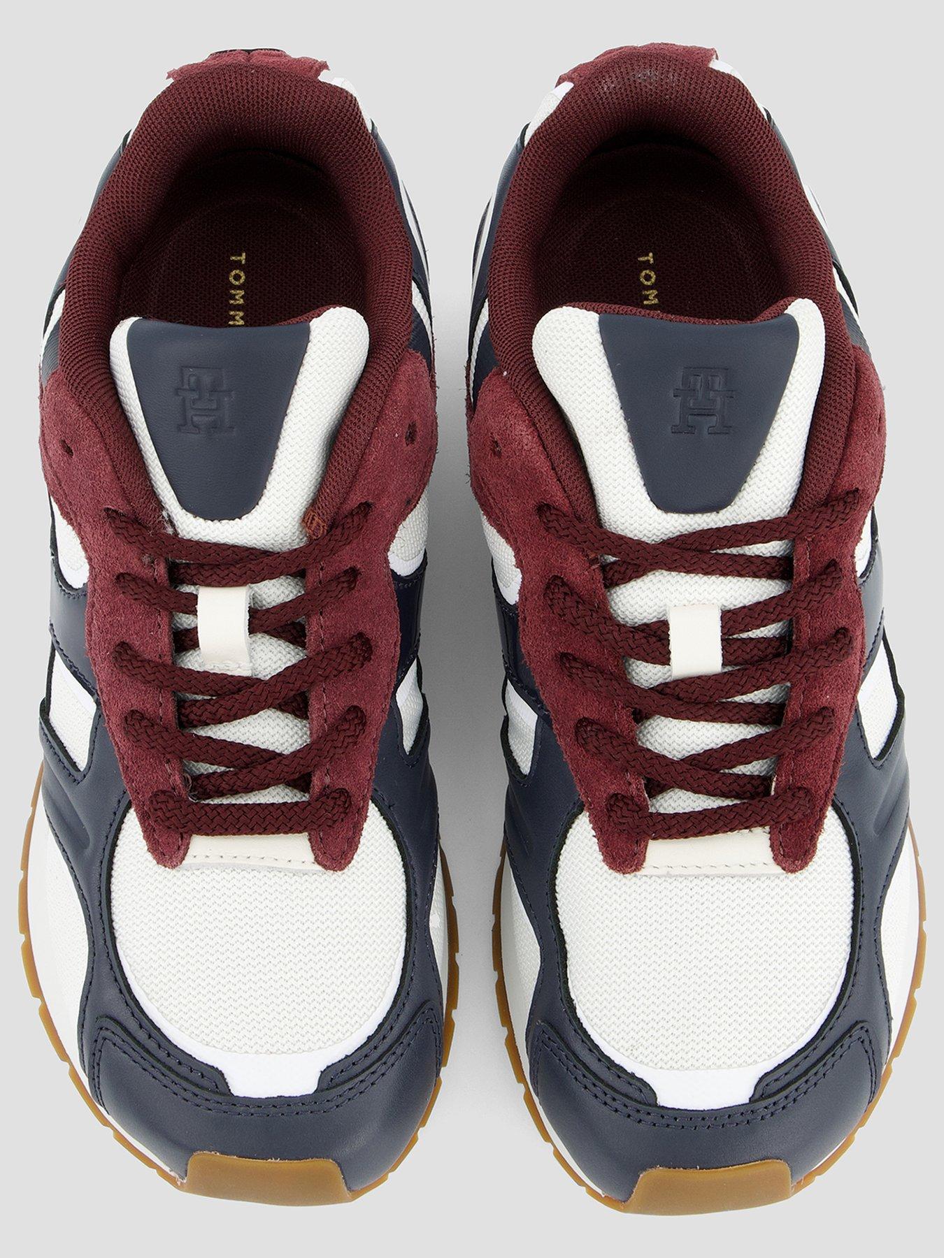 tommy-hilfiger-modern-runner-mixed-texture-trainers-blueoutfit