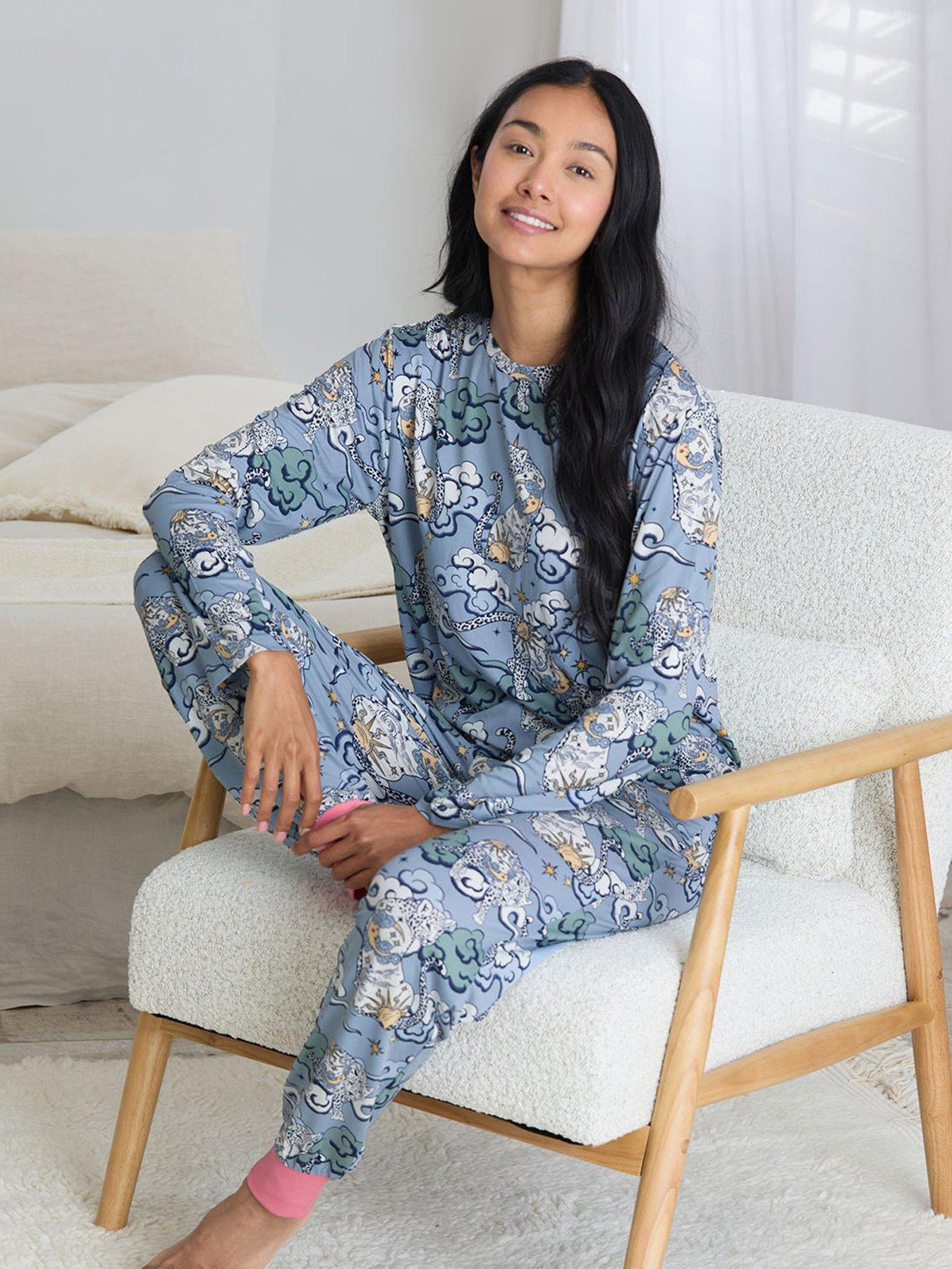 Image 2 of 5 of CHELSEA PEERS Classic Long Sleeve Crew Neck Set In Polyester - Blue